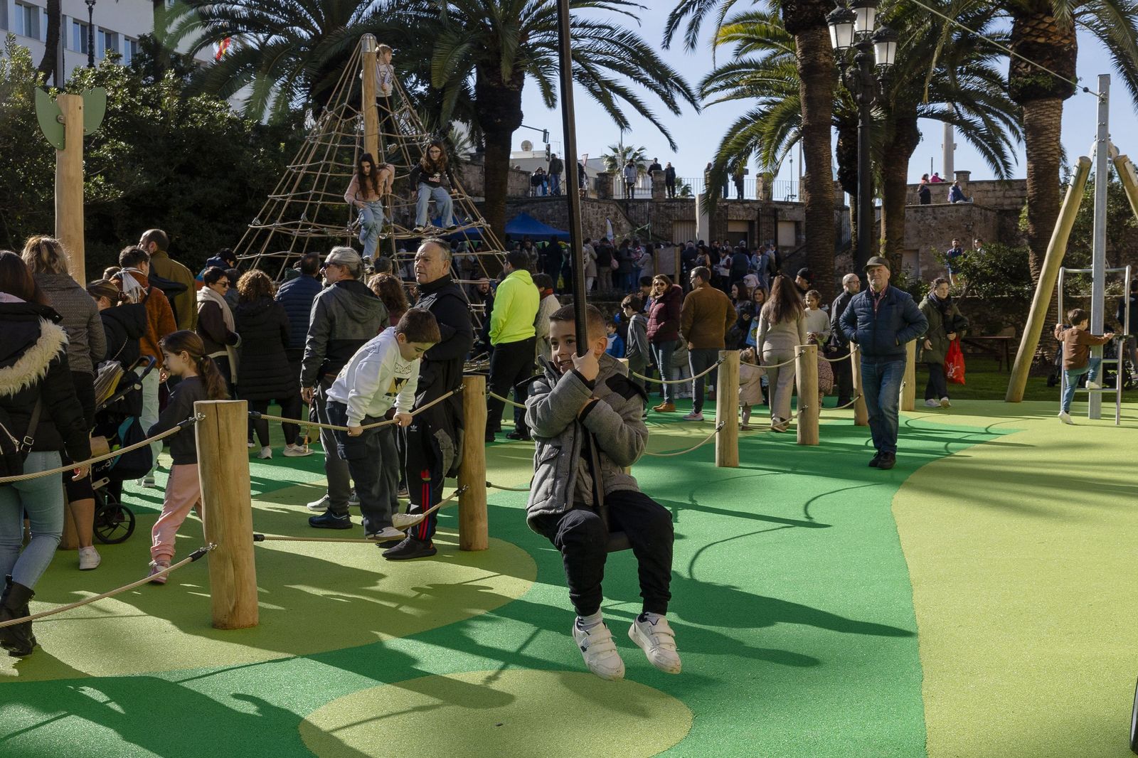 Las imágenes de la inauguración del nuevo espacio infantil en el foso del Pelícano