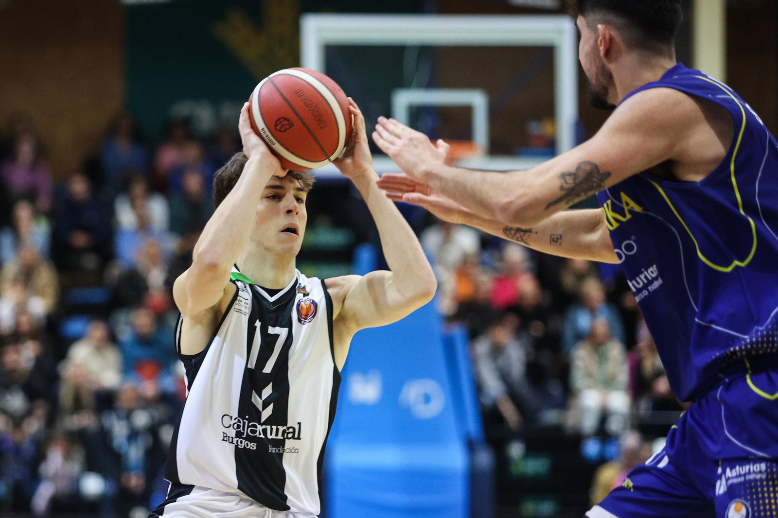 Mario Saint-Supéry, en su primer partido con el Tizona Burgos.