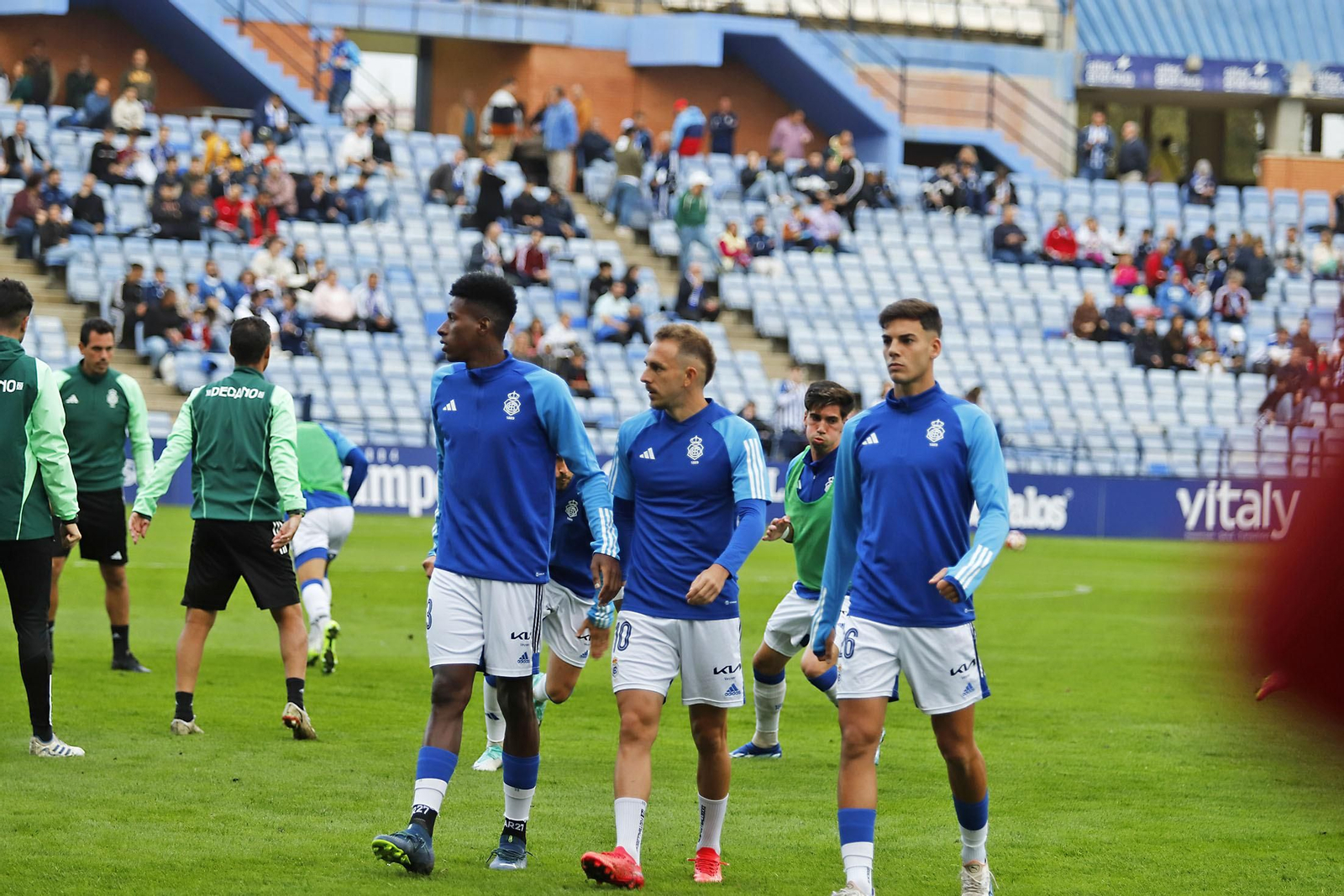 Imágenes del ambiente en el Recreativo de Huelva - San Fernando