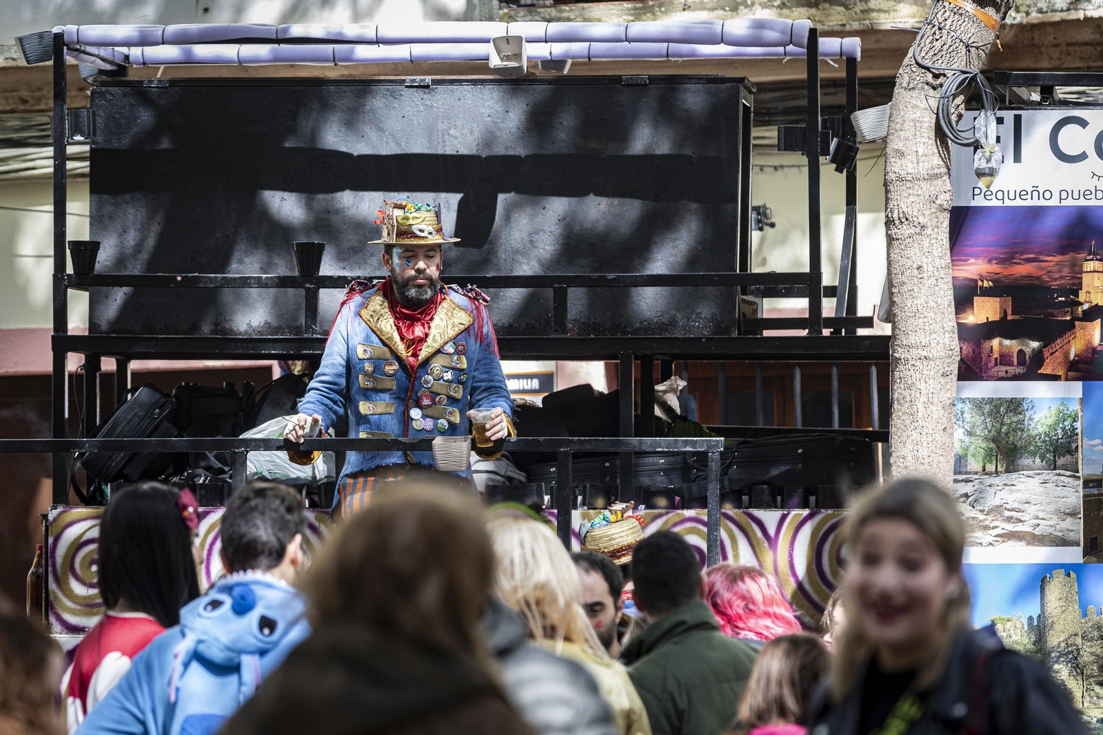 Las imágenes del segundo sábado de Carnaval de Cádiz 2025: Carrusel de coros bajo la lluvia