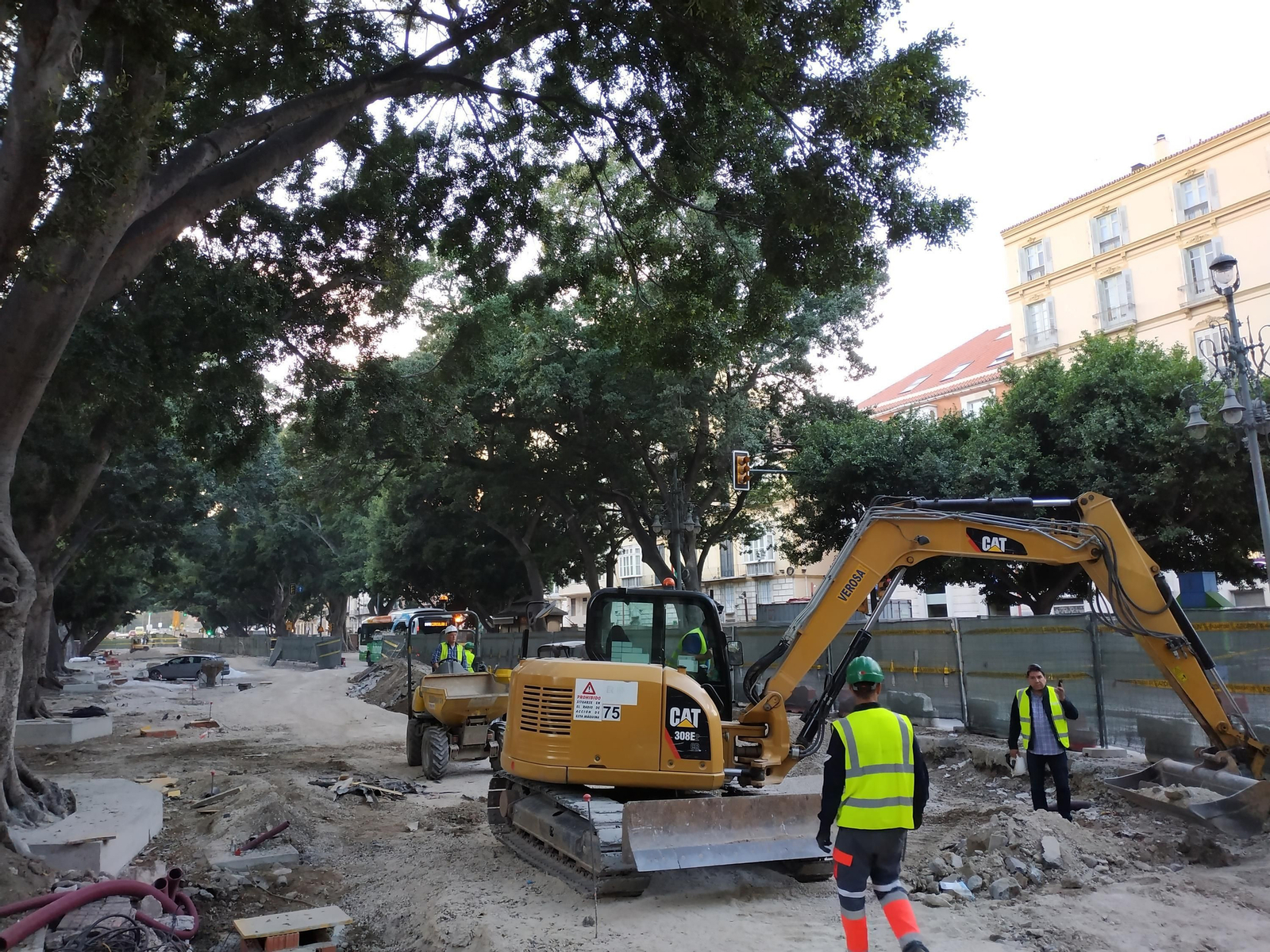 Trabajos que se ejecutan en este momento en el eje central de la Alameda.