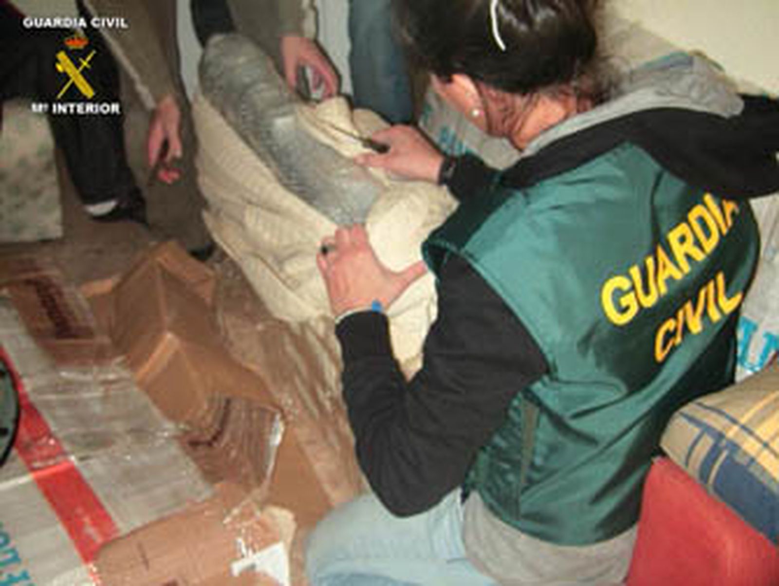 La Guardia Civil detiene en Granada a 19 narcotraficantes de una red internacional