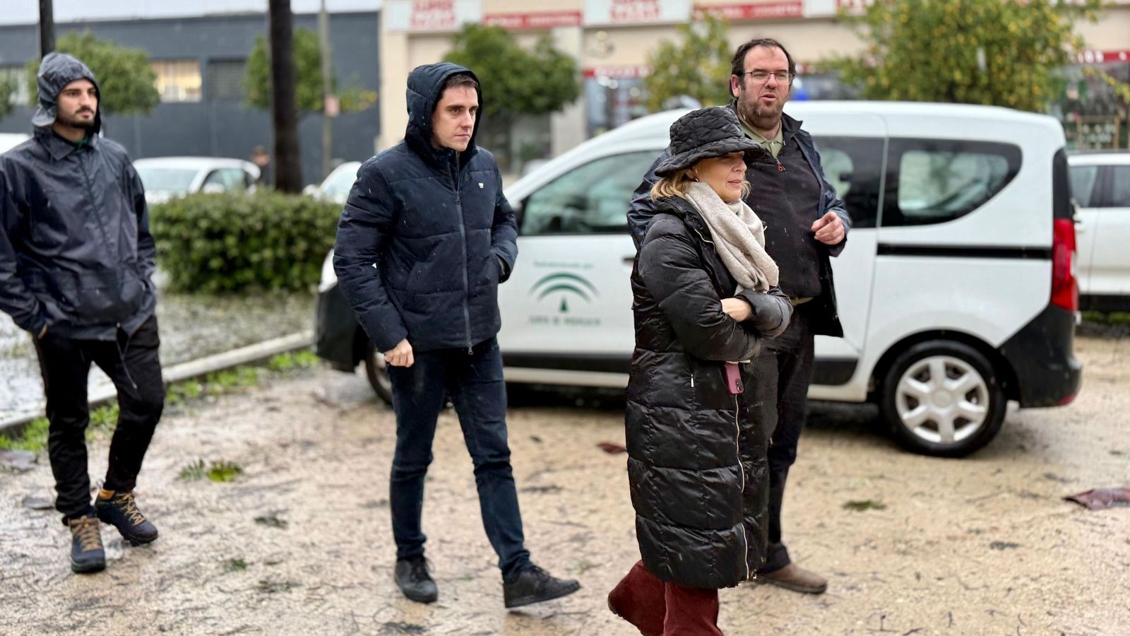 La alcaldesa y el delegado Jaime Espinar, junto al alcalde de La Barca, Alejandro López.