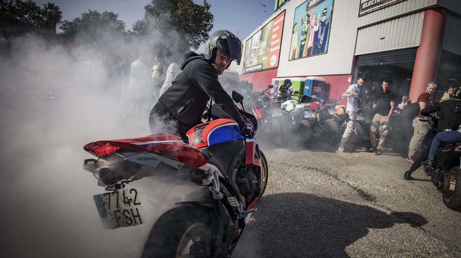 Búscate en el ambiente motero del viernes del Gran Premio de Jerez 2025