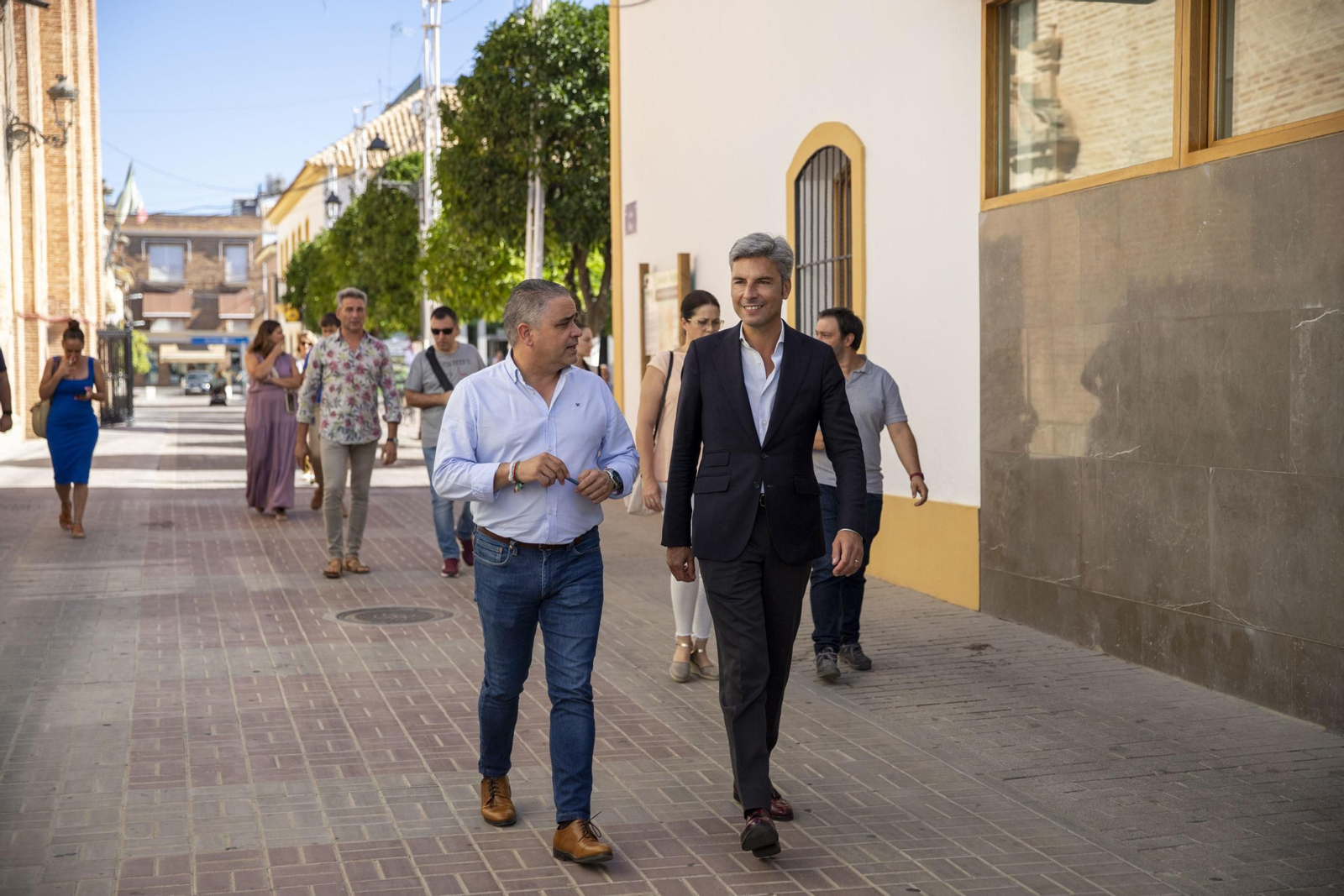 El alcalde de Fuente Palmera y el vicepresidente primero de la Diputación.