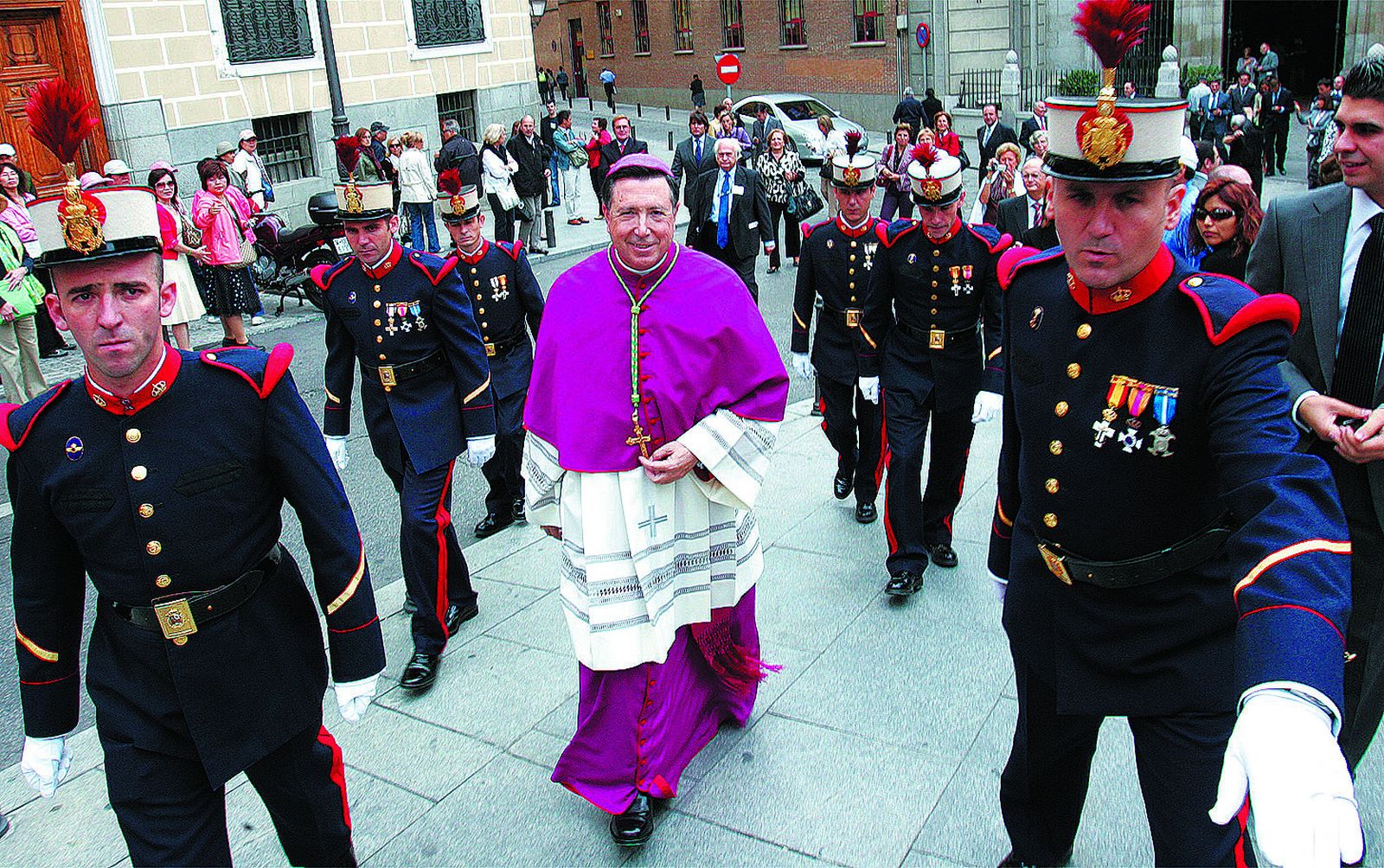 Juan del Río, en su etapa de arzobispo castrense en Madrid.
