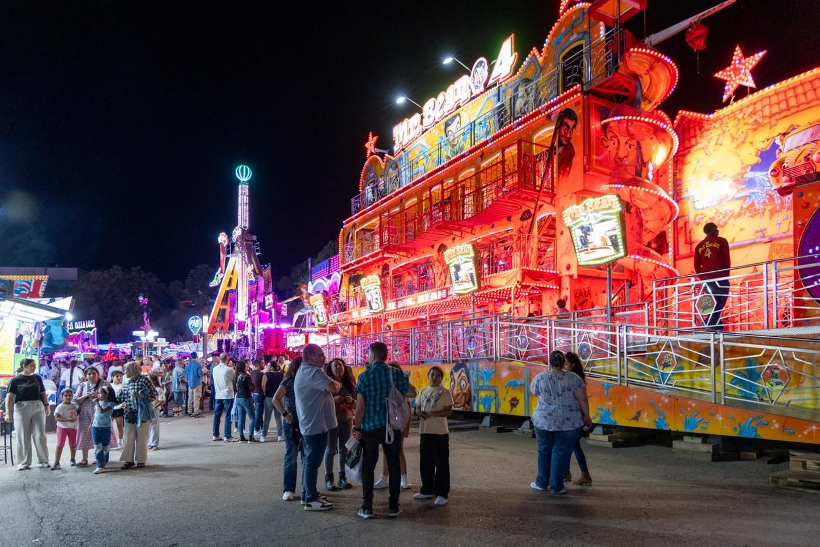Los jienneses disfrutan del último día de la Feria de San Lucas