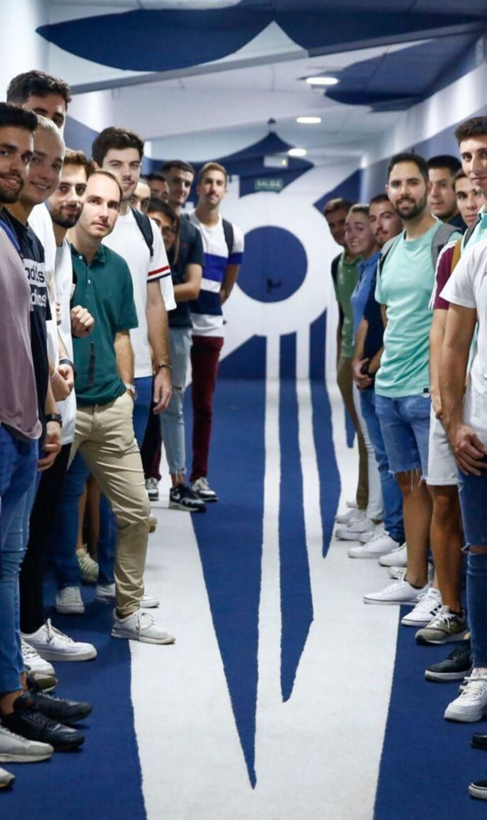 Proporciona herramientas básicas para obtener magníficas salidas profesionales Proporciona herramientas básicas para obtener magníficas salidas profesionales