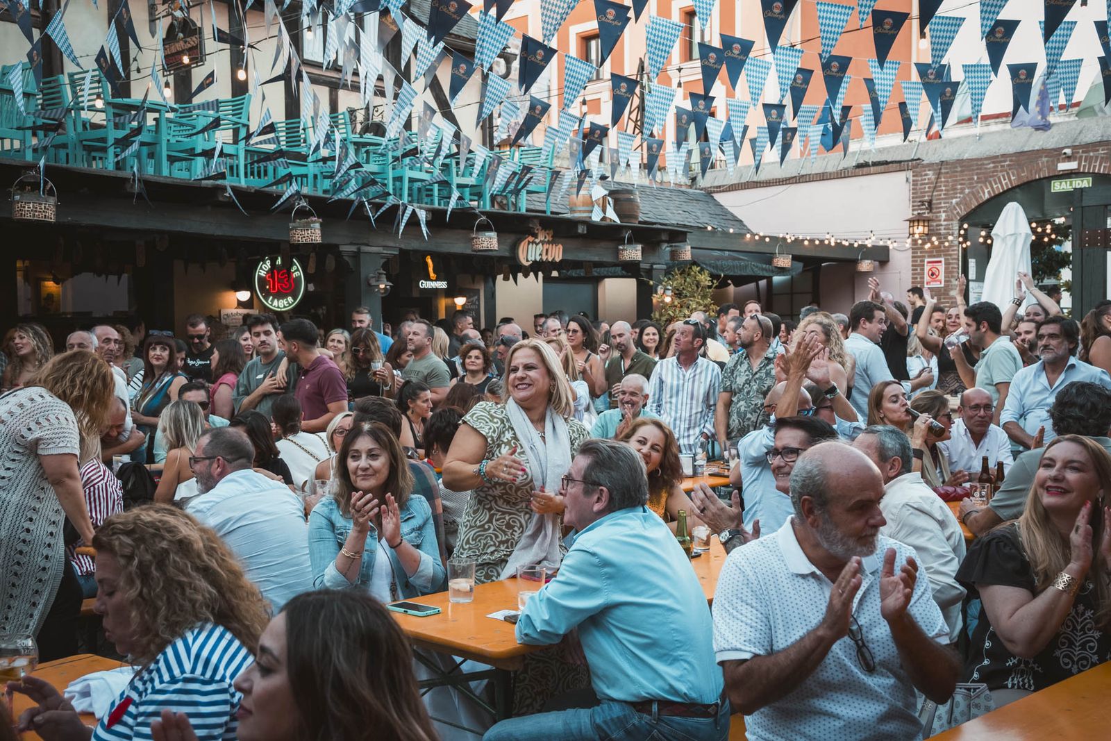 Búscate en las imágenes del viernes 27 de septiembre en el Oktoberfest en Plaza Canterbury en Jerez