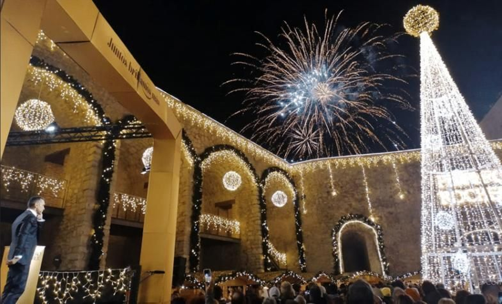 Peñíscola fue la ciudad que brilló con Ferrero Rocher en 2021.