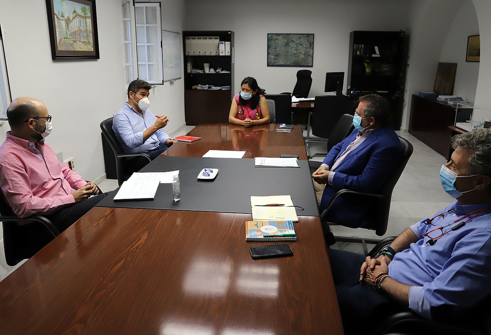 Encuentro de la delegada Ana Hérica Ramos con profesionales del sector.