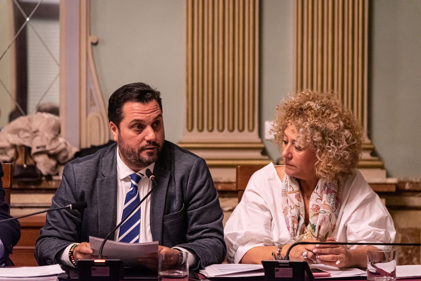 Imágenes del pleno extraordinario para la aprobación de los presupuestos del Ayuntamiento de Huelva