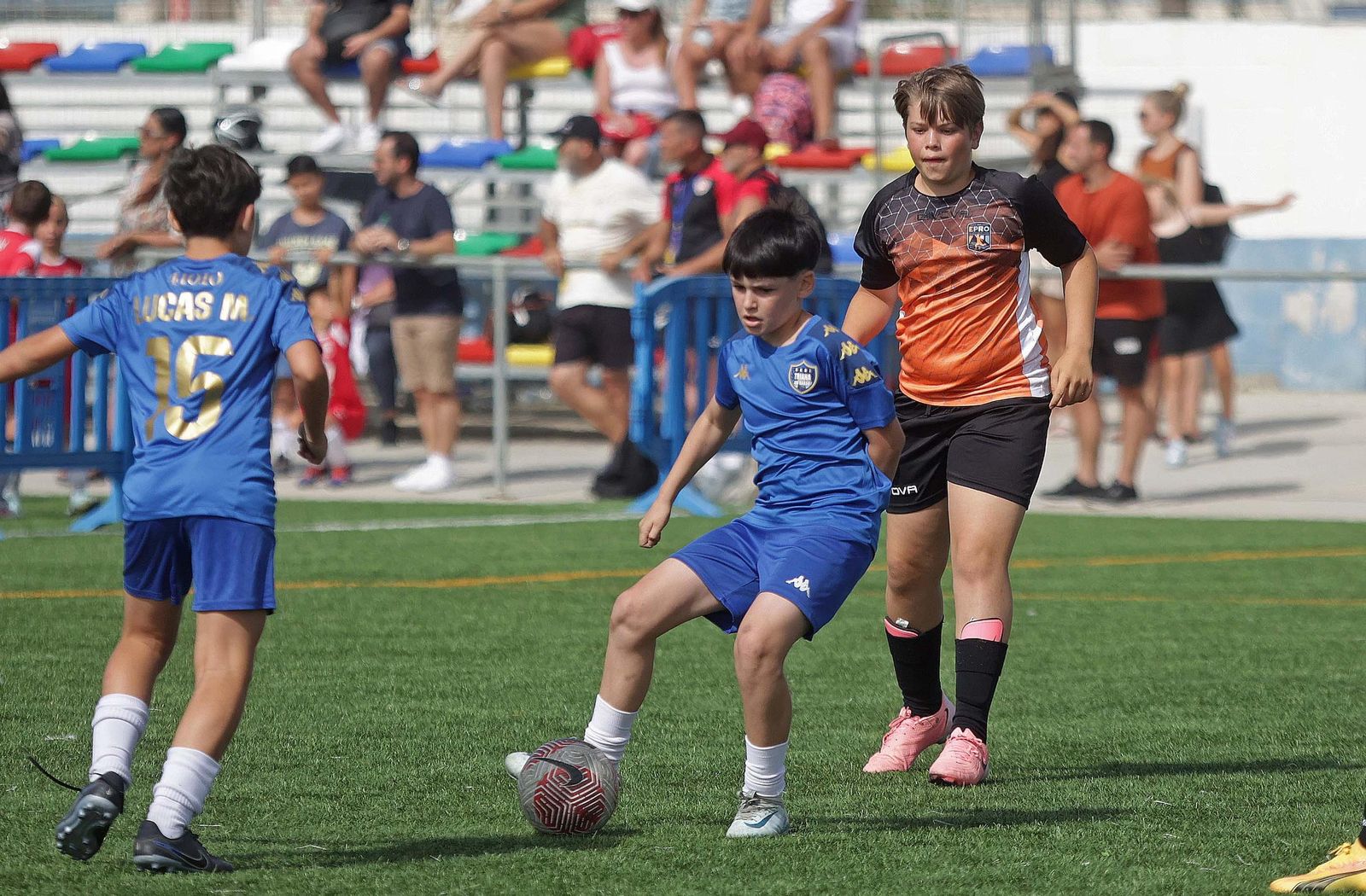 Fotos de la tercera edición del Torneo Internacional de Fútbol 7 'Julián Niza' en La Línea