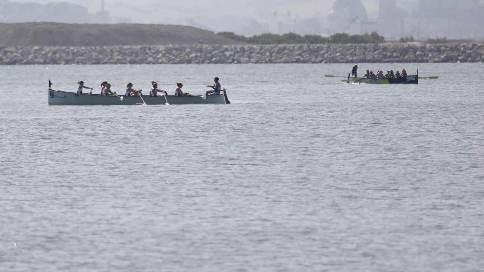 Las fotos de la primera jornada del Campeonato de España de remo en banco fijo LLaut de La Línea