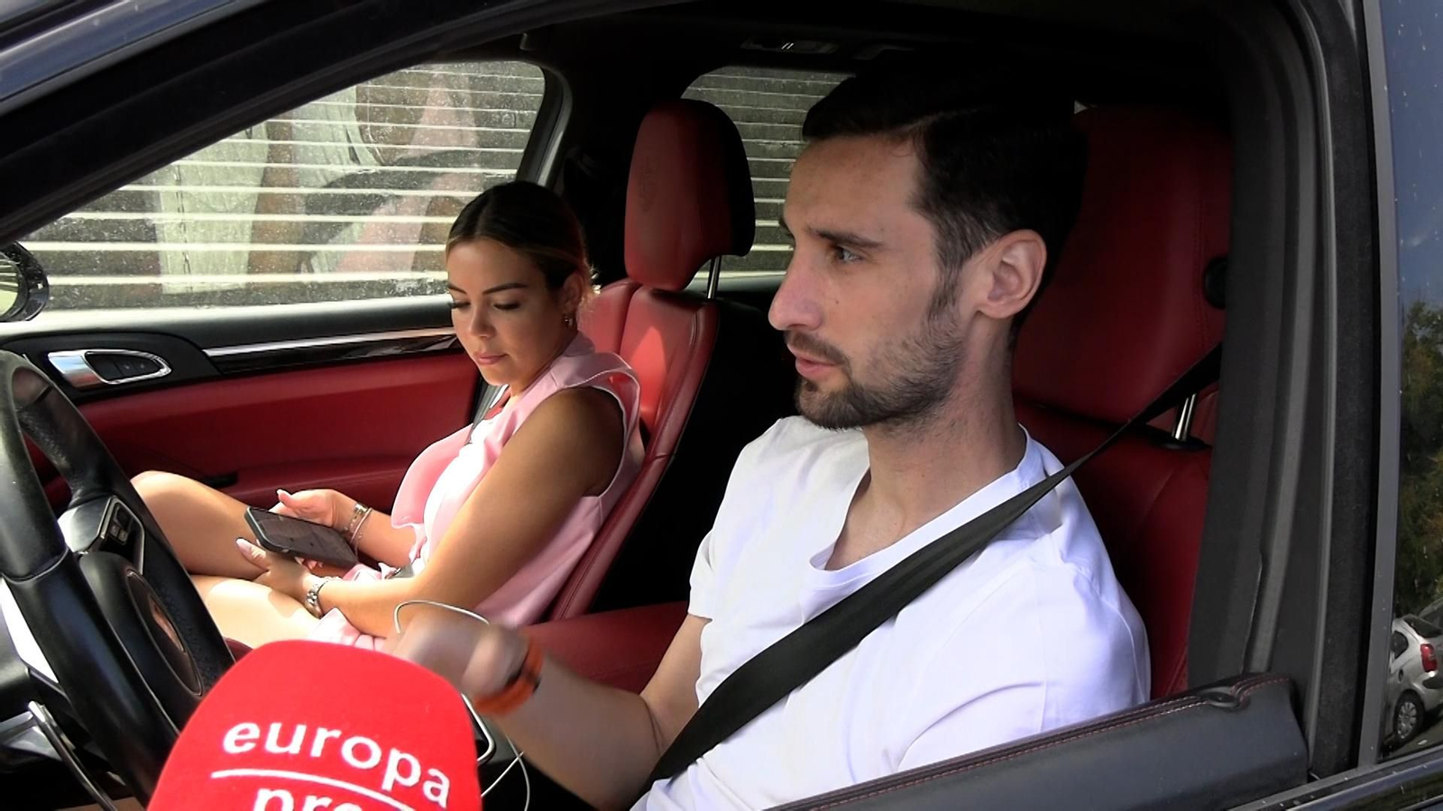 Sergio Rico celebra junto a Alba Silva “un cumpleaños diferente” tras salir del hospital Sergio Rico celebra junto a Alba Silva “un cumpleaños diferente” tras salir del hospital