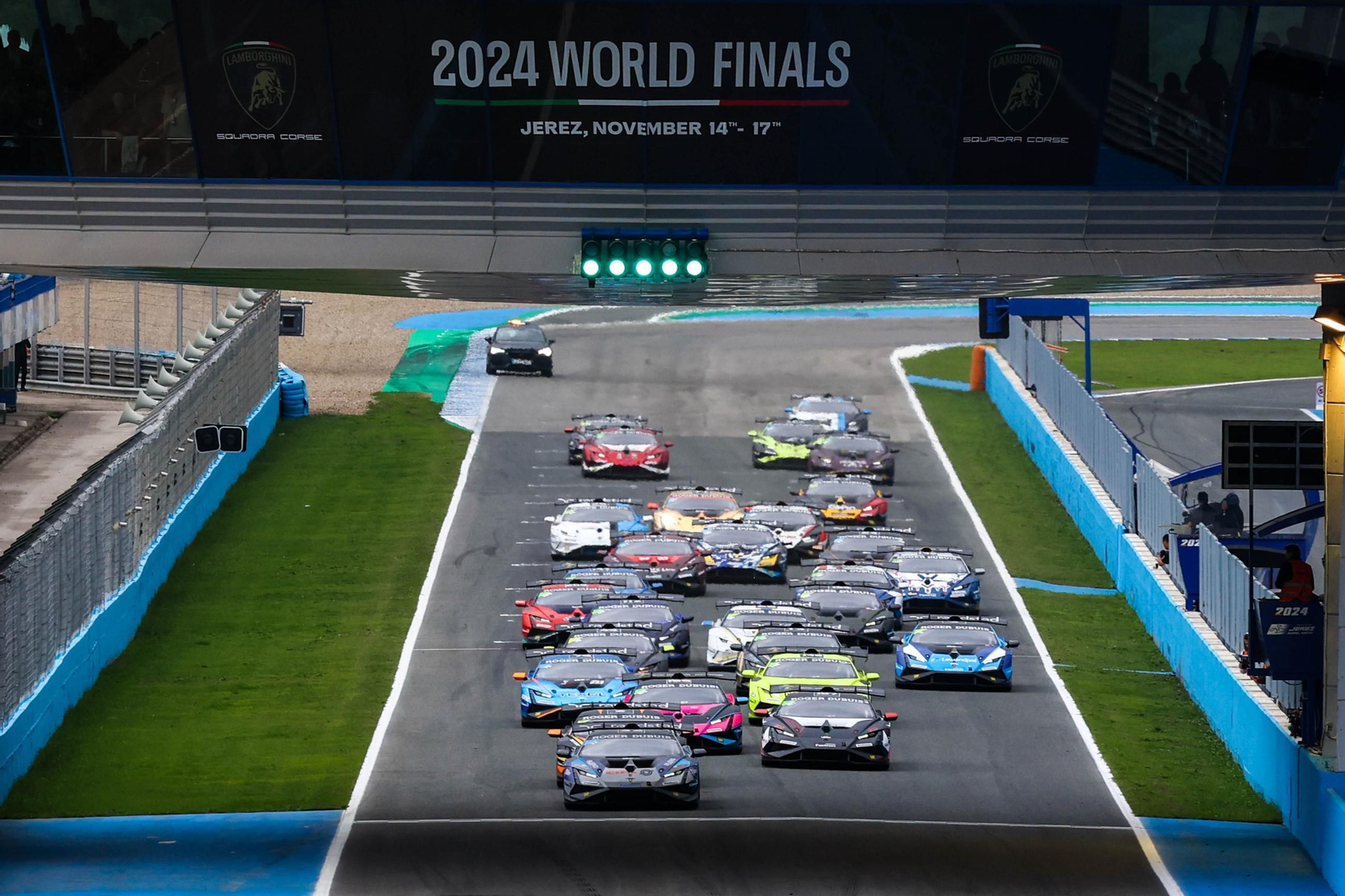 Las mejores imágenes de las Finales Mundiales de la Copa Lamborghini en Jerez