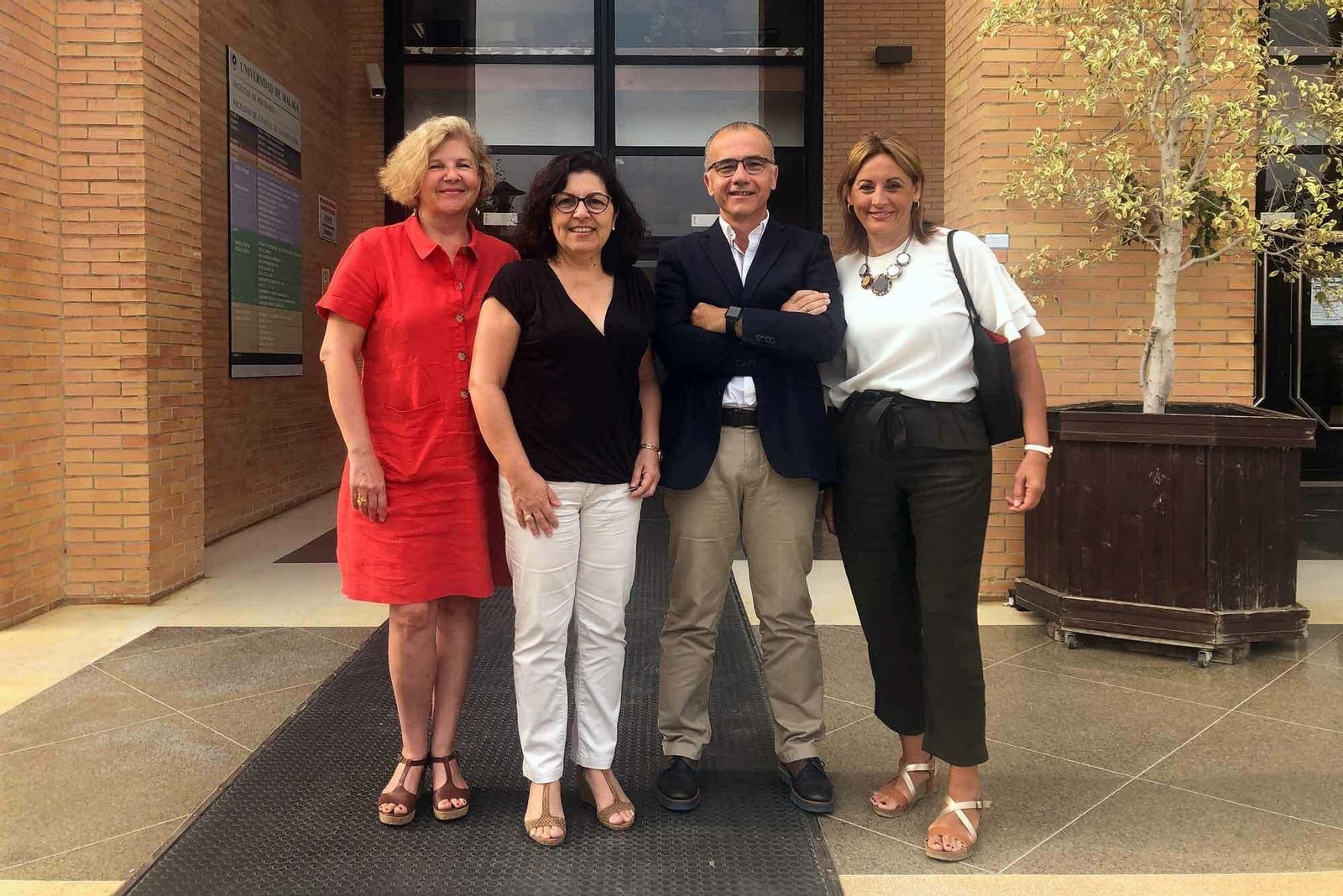 Dolores López Montiel, María José González Valenzuela, Ernesto González-Mesa y Olga Cazarola Granados.