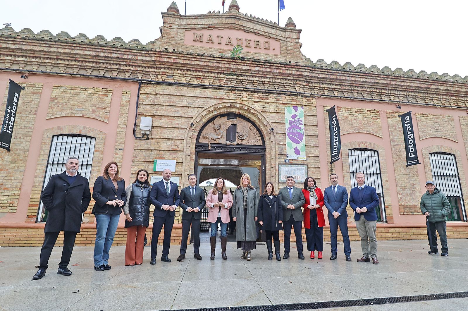 Fotografías de la colocación de la primera piedra de las obras de ampliación y reforma de la Escuela de Arte y Superior de Diseño León Ortega de Huelva
