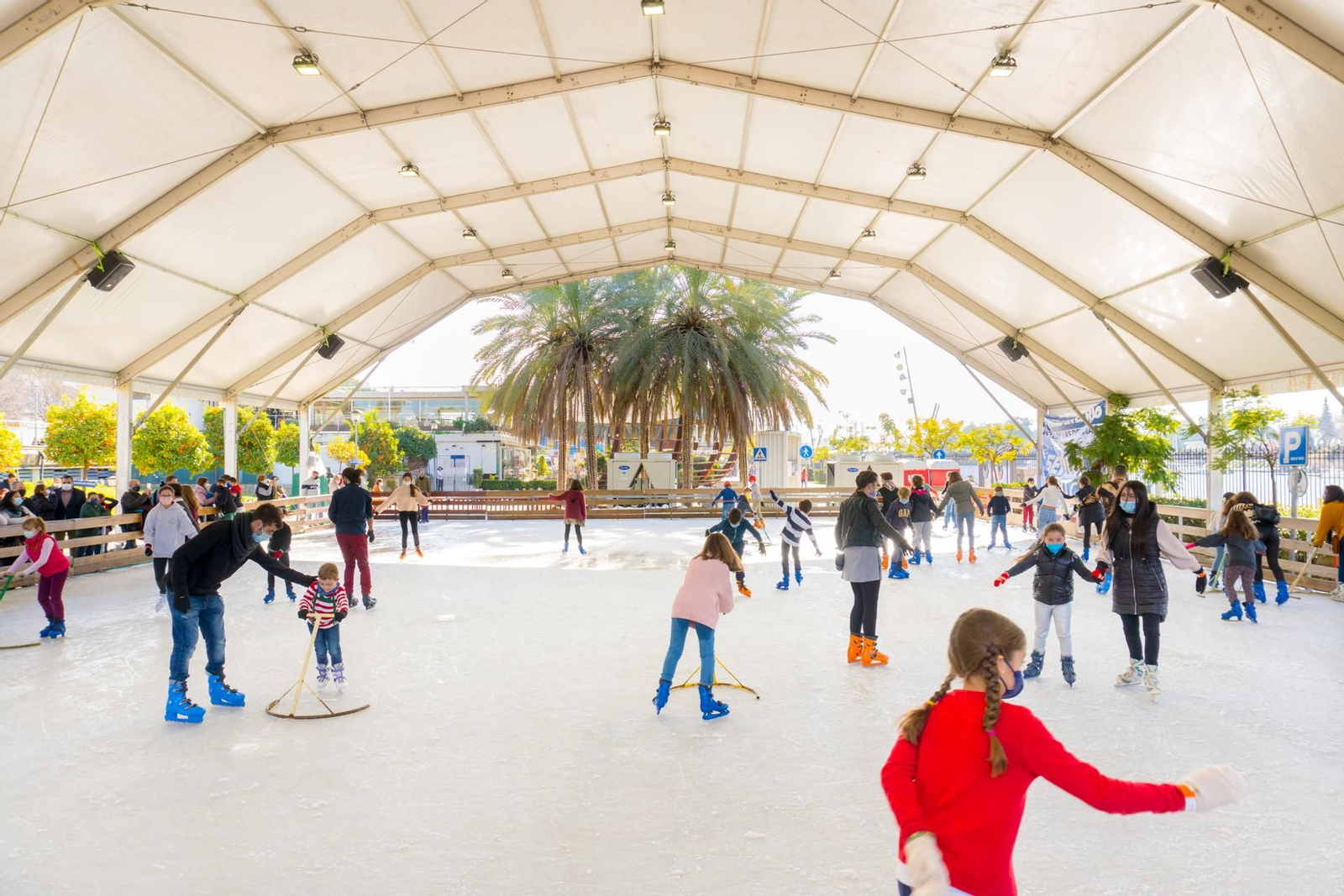 Vuelve 'Sevilla On Ice' con el Circo de la Navidad exclusivamente en el Muelle de las Delicias