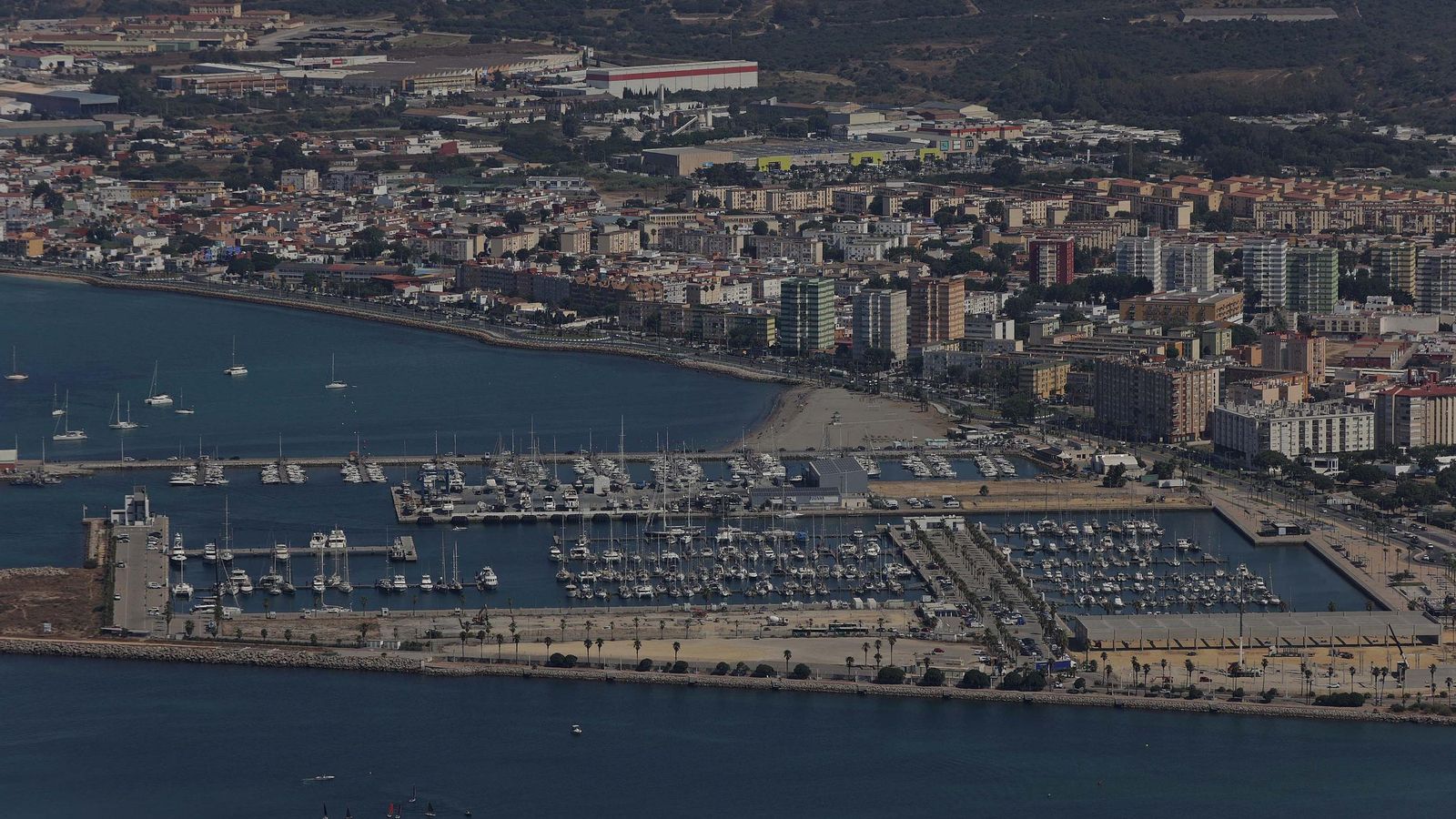 Vistas de La Línea desde Gibraltar.