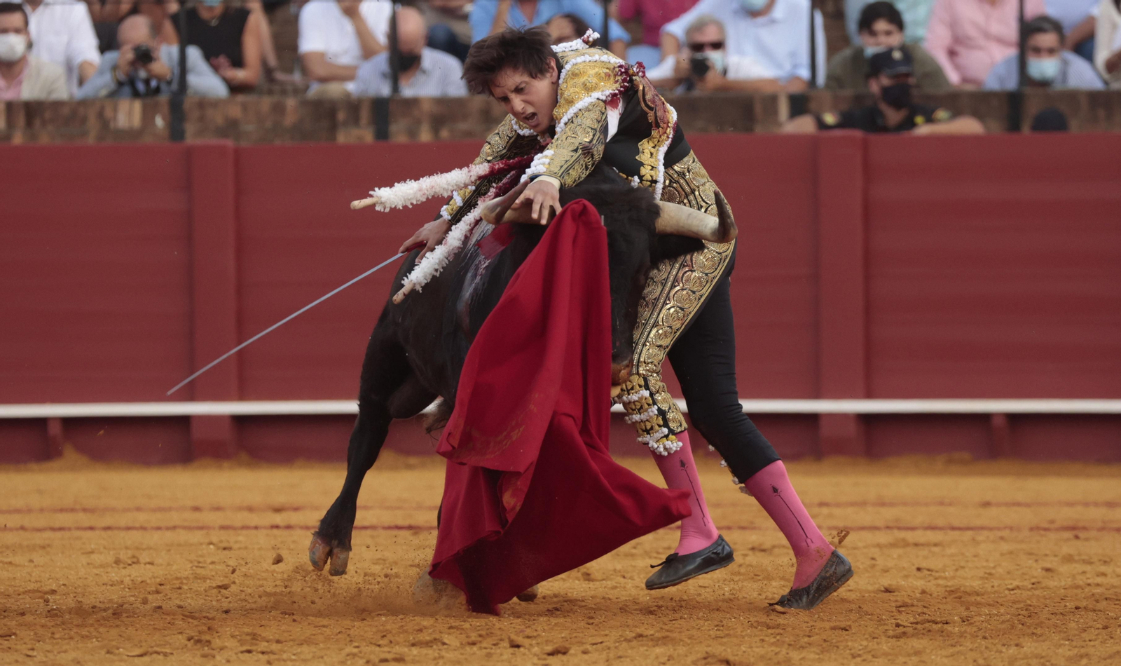 Las imágenes del triunfo de Morante en San Miguel