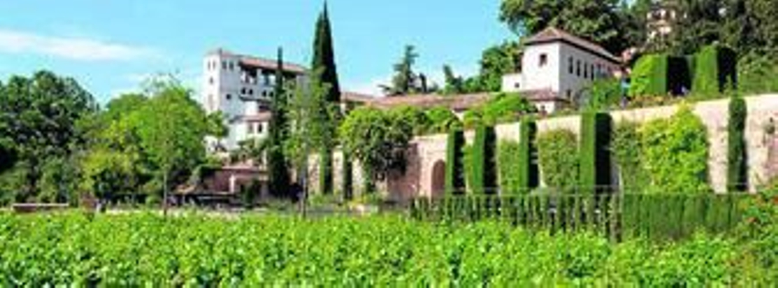 Antonio Malpica, en el uso de la palabra, en la reciente presentación del libro en Granada, que contó con la presencia del rector de la UGR, Francisco González Lodeiro, y de la delegada de la Junta, Sandra García.