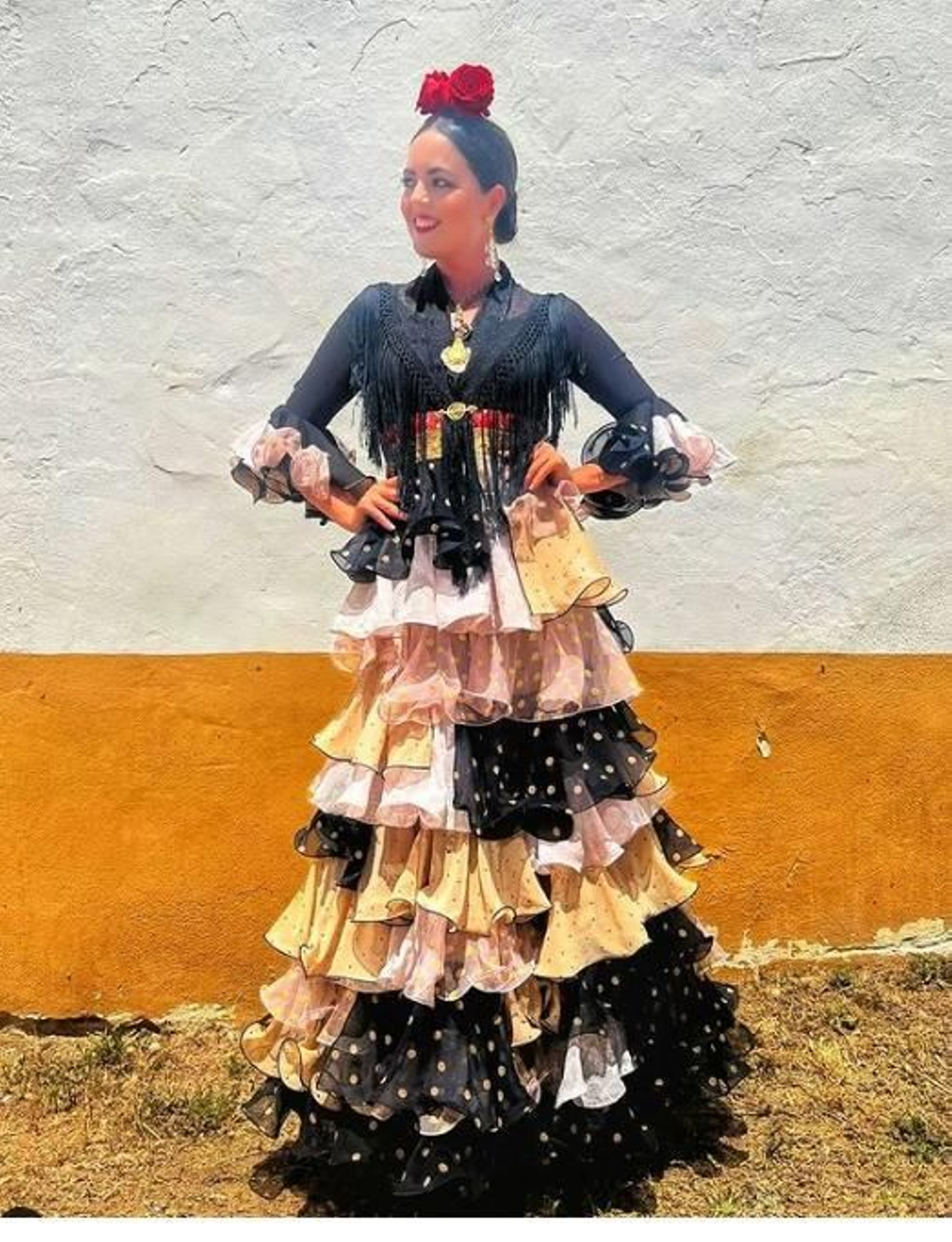 Todos los looks de las famosas e influencers en el Rocío 2022