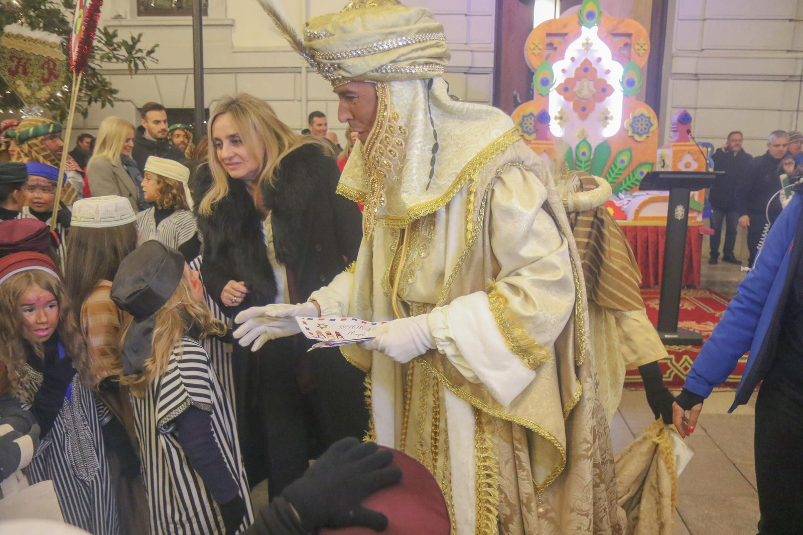 Las mejores fotos de la visita del Heraldo Real a Granada