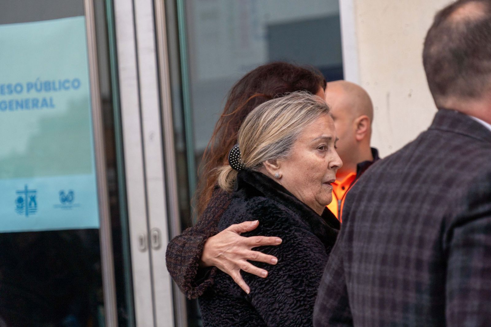 Fotografías del ambiente previo a la Misa funeral por las víctimas del accidente ferroviario