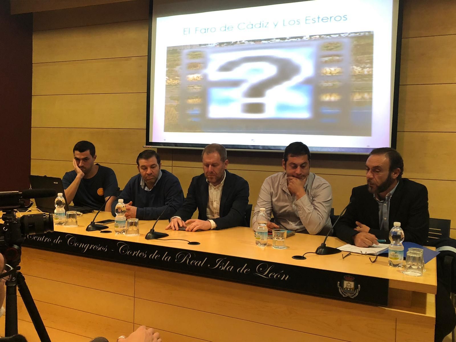 Un momento de la mesa redonda sobre gastronomía y estero de Asihtur.