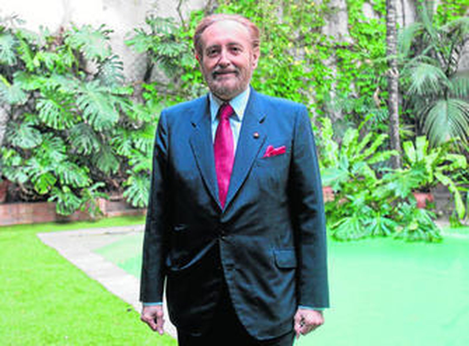 "Tengo buena amistad con los cónsules de Grecia y Turquía"