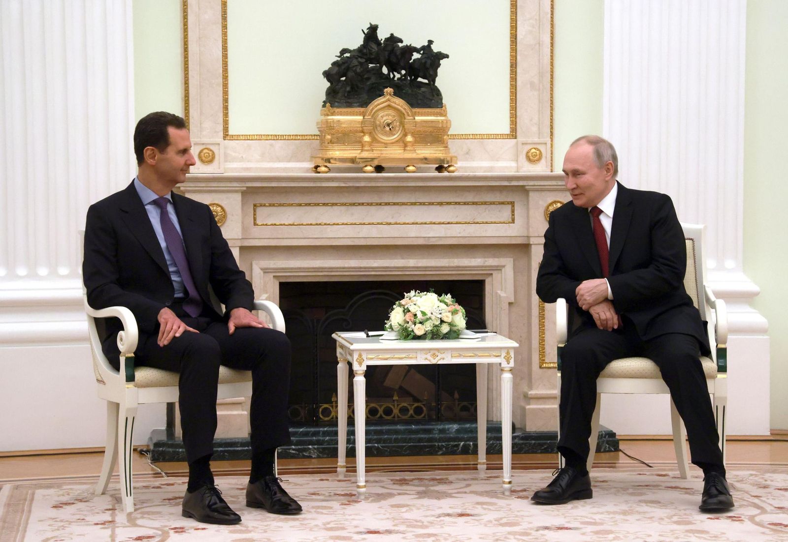 El depusto ex presidente sirio Bashar al Asad, con el líder ruso, Vladimir Putin, en una imagen de archivo.