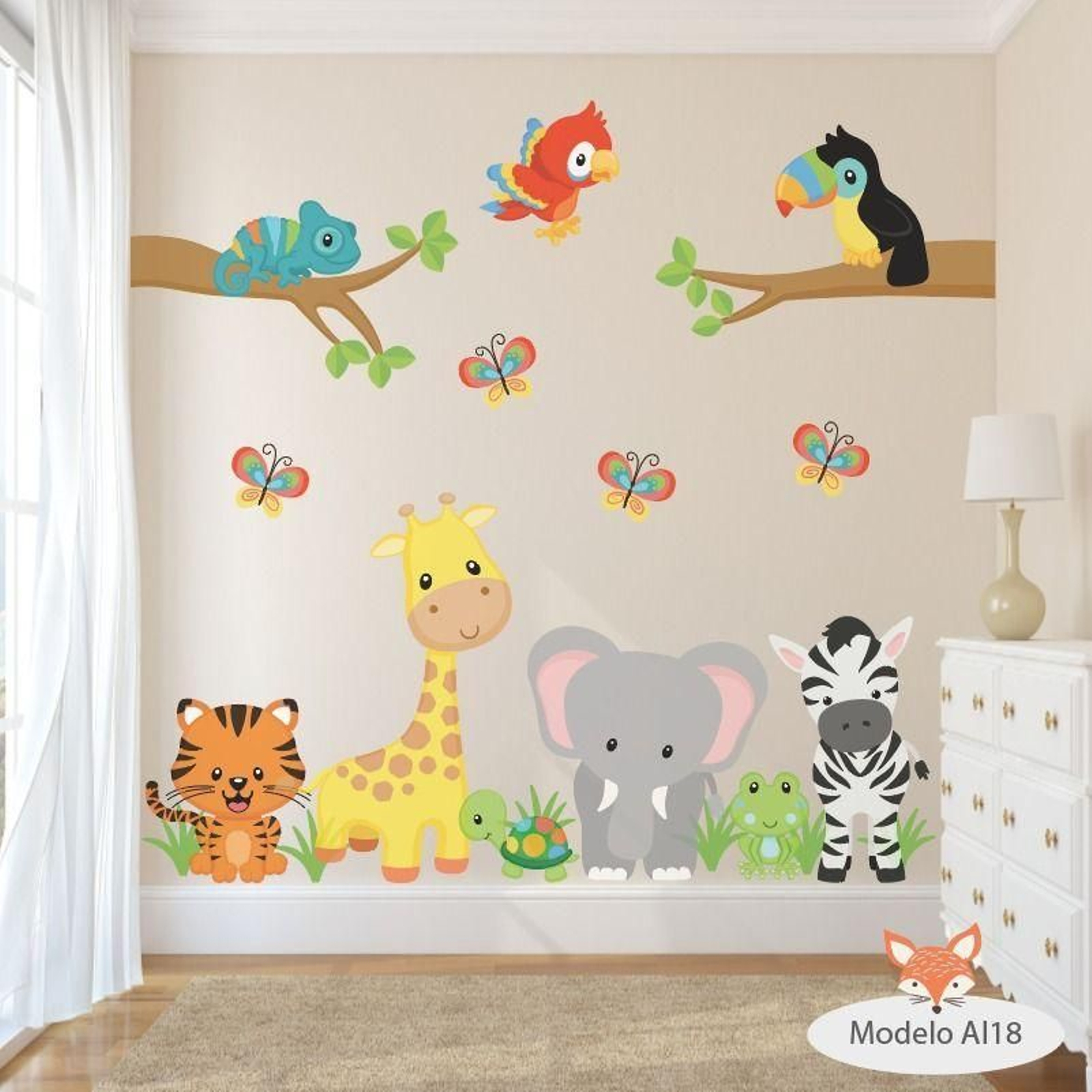 Pared con vinilos de animalitos.