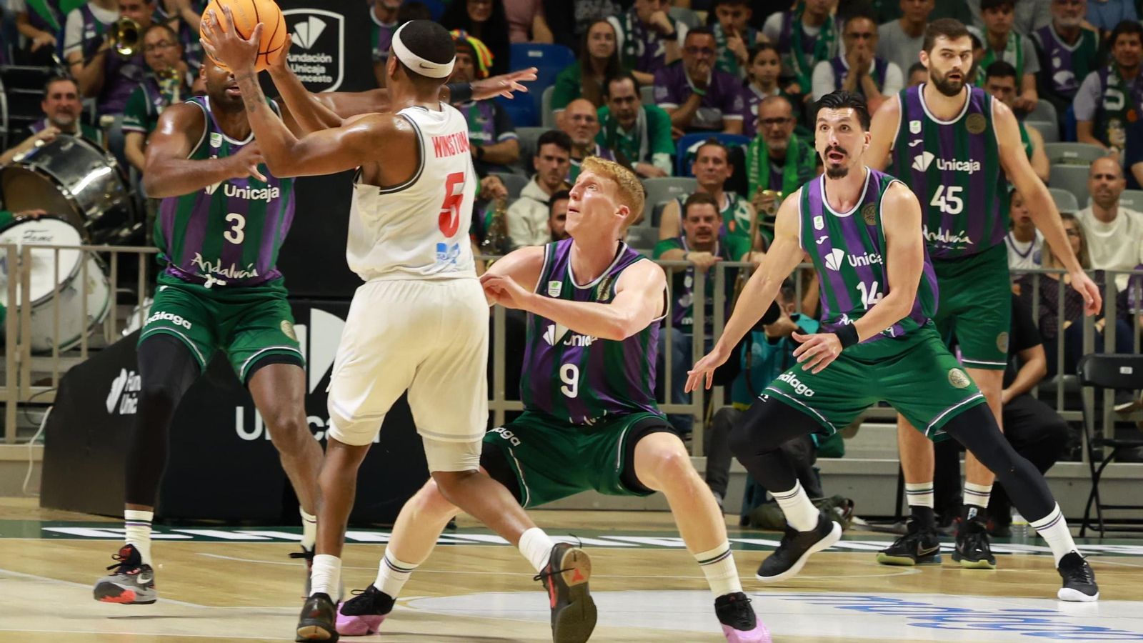El Unicaja-Reggiana de cuartos de final de la BCL, en fotos