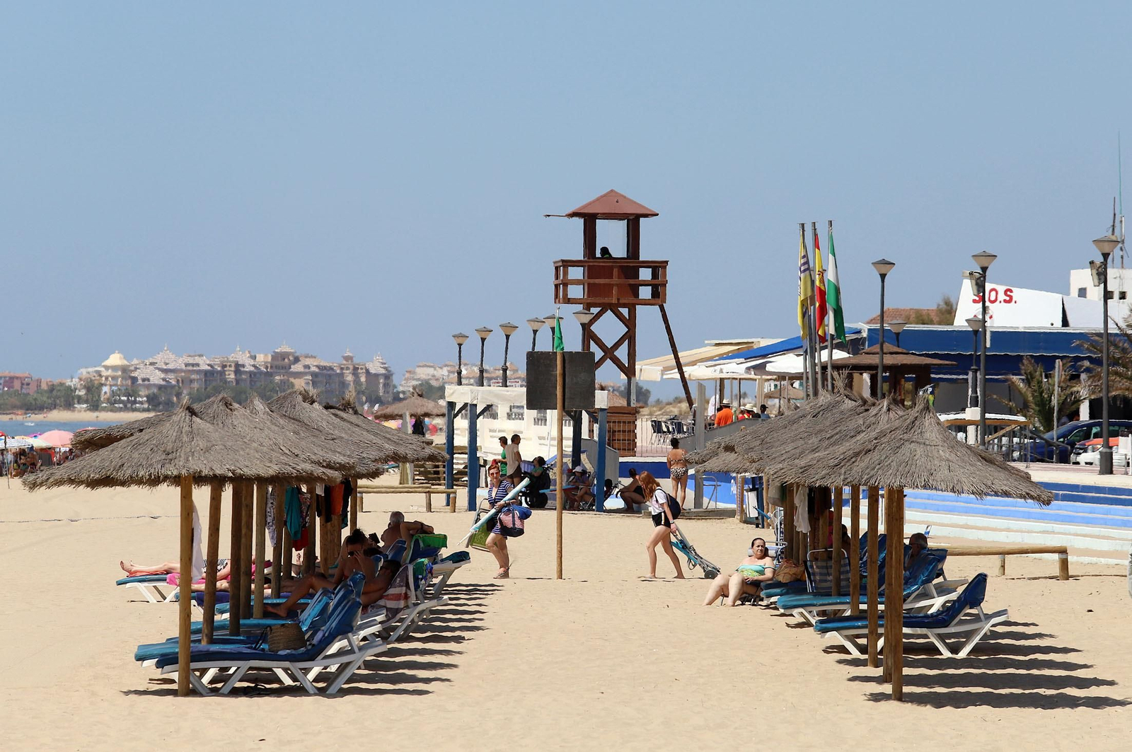 Una campaña del servicio público de Emergencias pone en conocimiento los procedimiento y precauciones a tener en cuneta cuando uno se da un baño