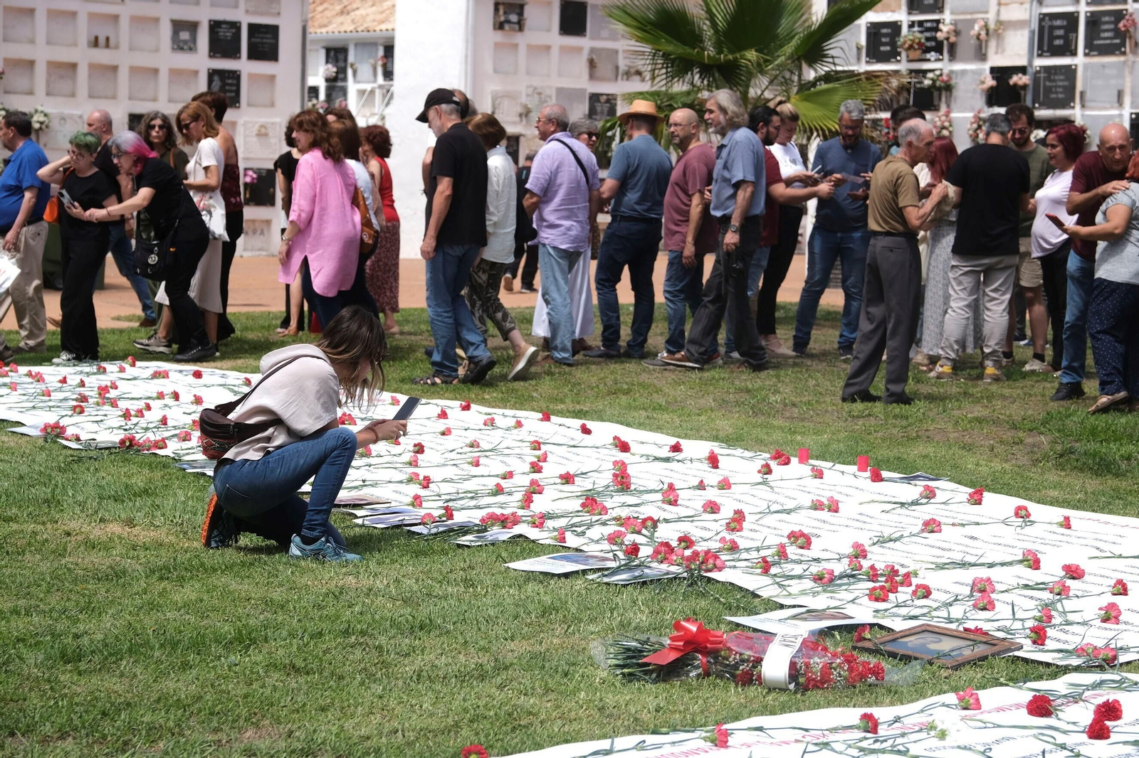 El homenaje a las víctimas del franquismo en Córdoba, en imágenes