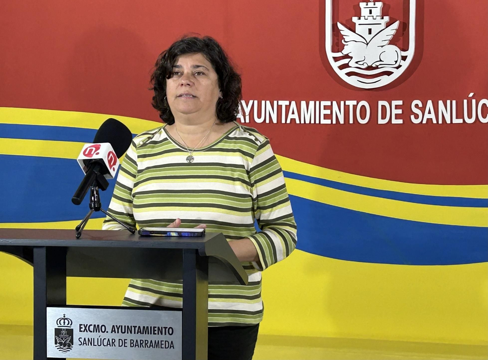 La alcaldesa, Carmen Álvarez, hace balance del pleno.