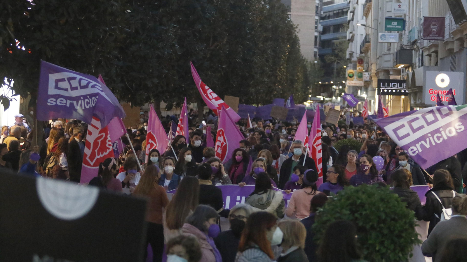 La manifestación del 8M en Córdoba, en fotografías
