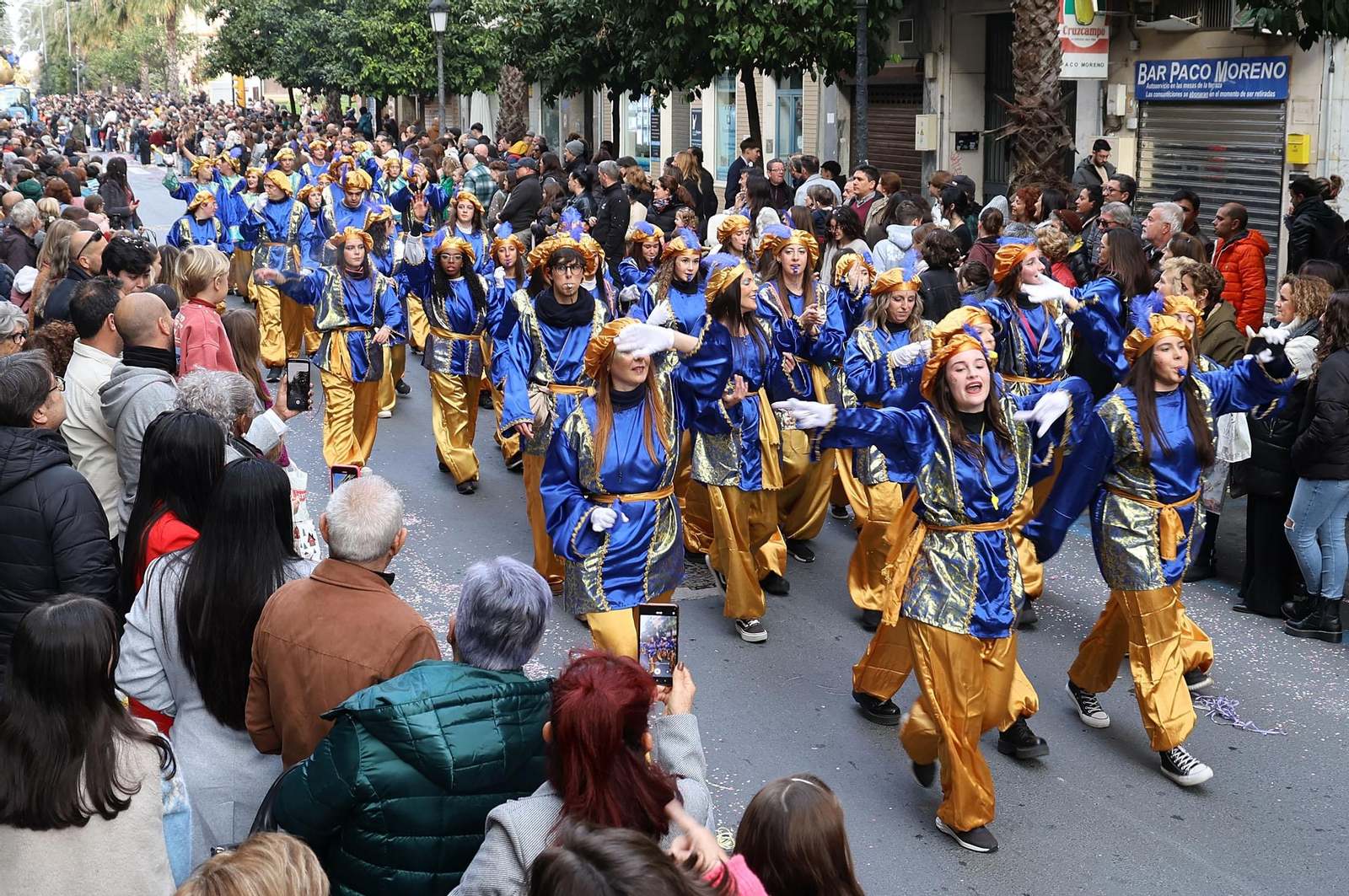 Imágenes de la Cabalgata de los Reyes Magos en Huelva