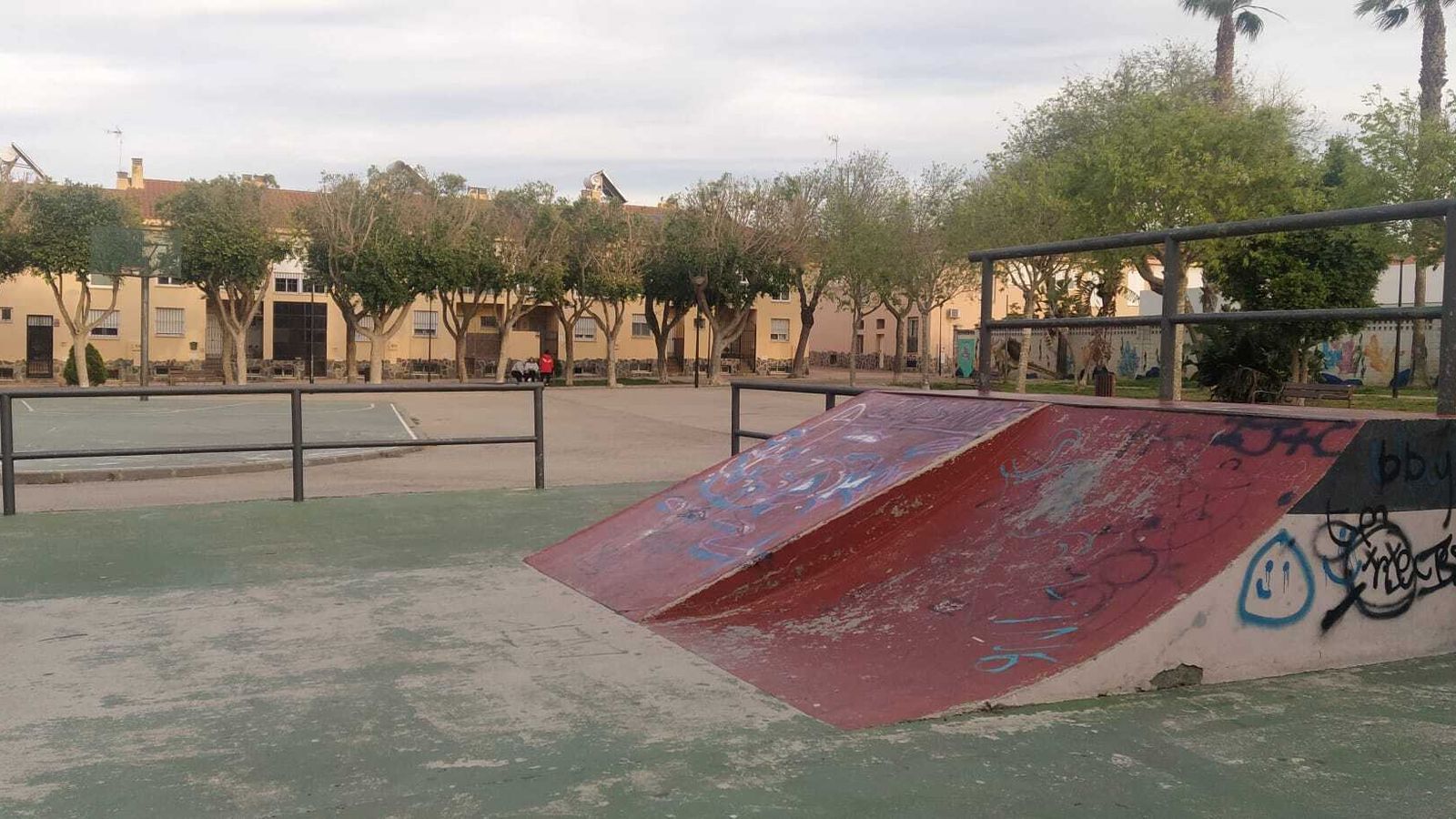 Espacio deportivo de la barriada de Camposoto.