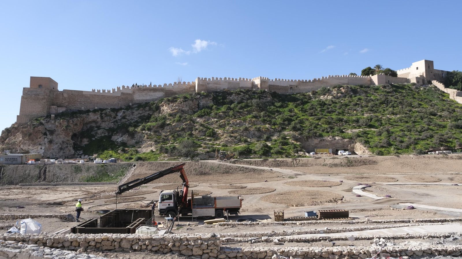 Las obra continuarán mientras se procede a darle forma a los jardines