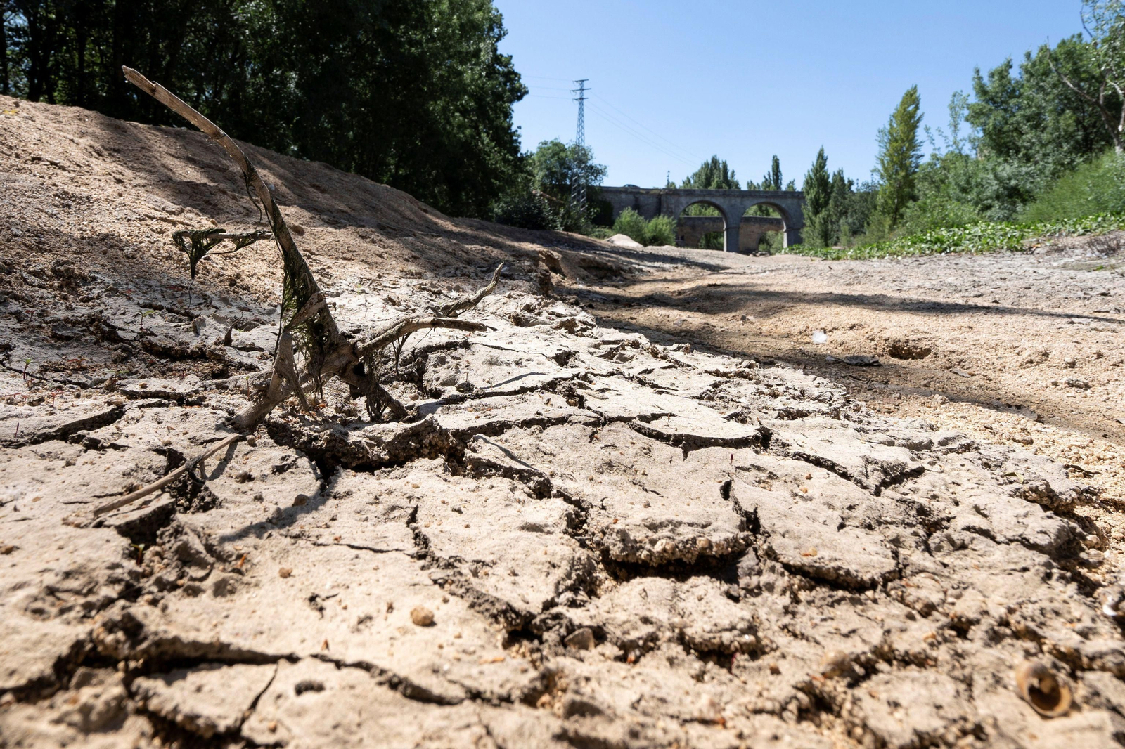 Cauce del río Adaja a su paso por la provincia de Ávila. Cauce del río Adaja a su paso por la provincia de Ávila.