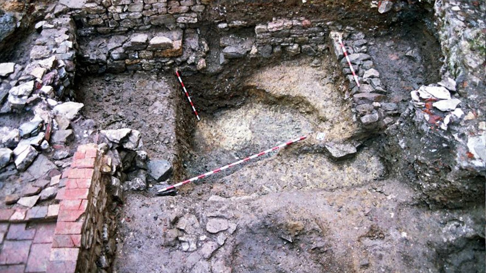 Excavación de la calle Rocha.