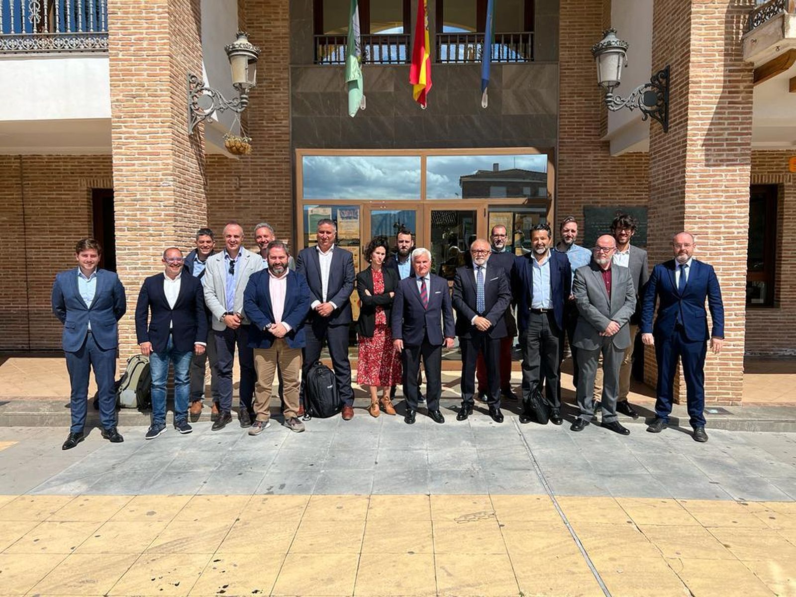 Foto de familia de la Comisión Nacional de Expertos en Smart Villages en Alhendín.