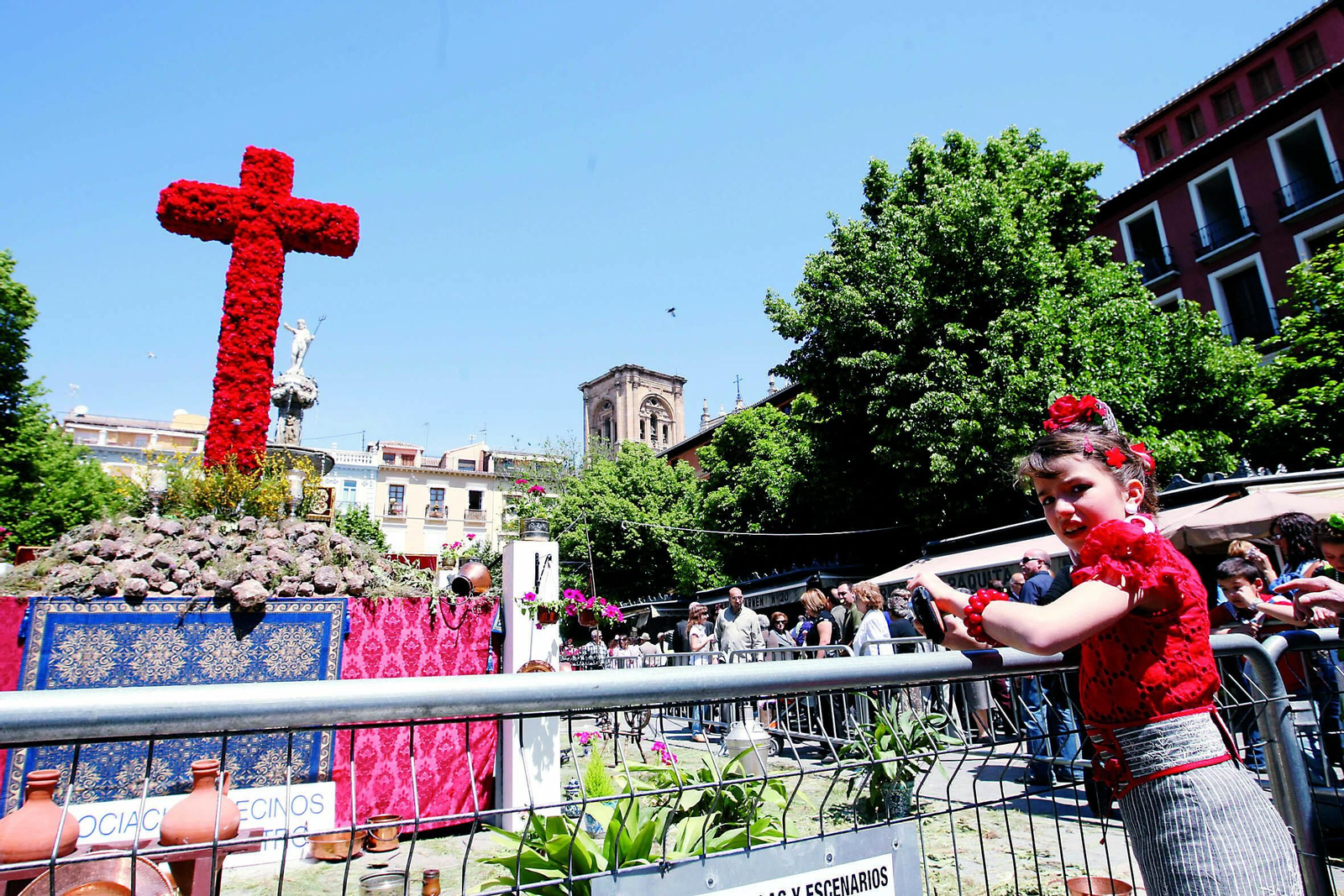 Granada contará con 62 cruces el 3 de mayo, 19 con barra
