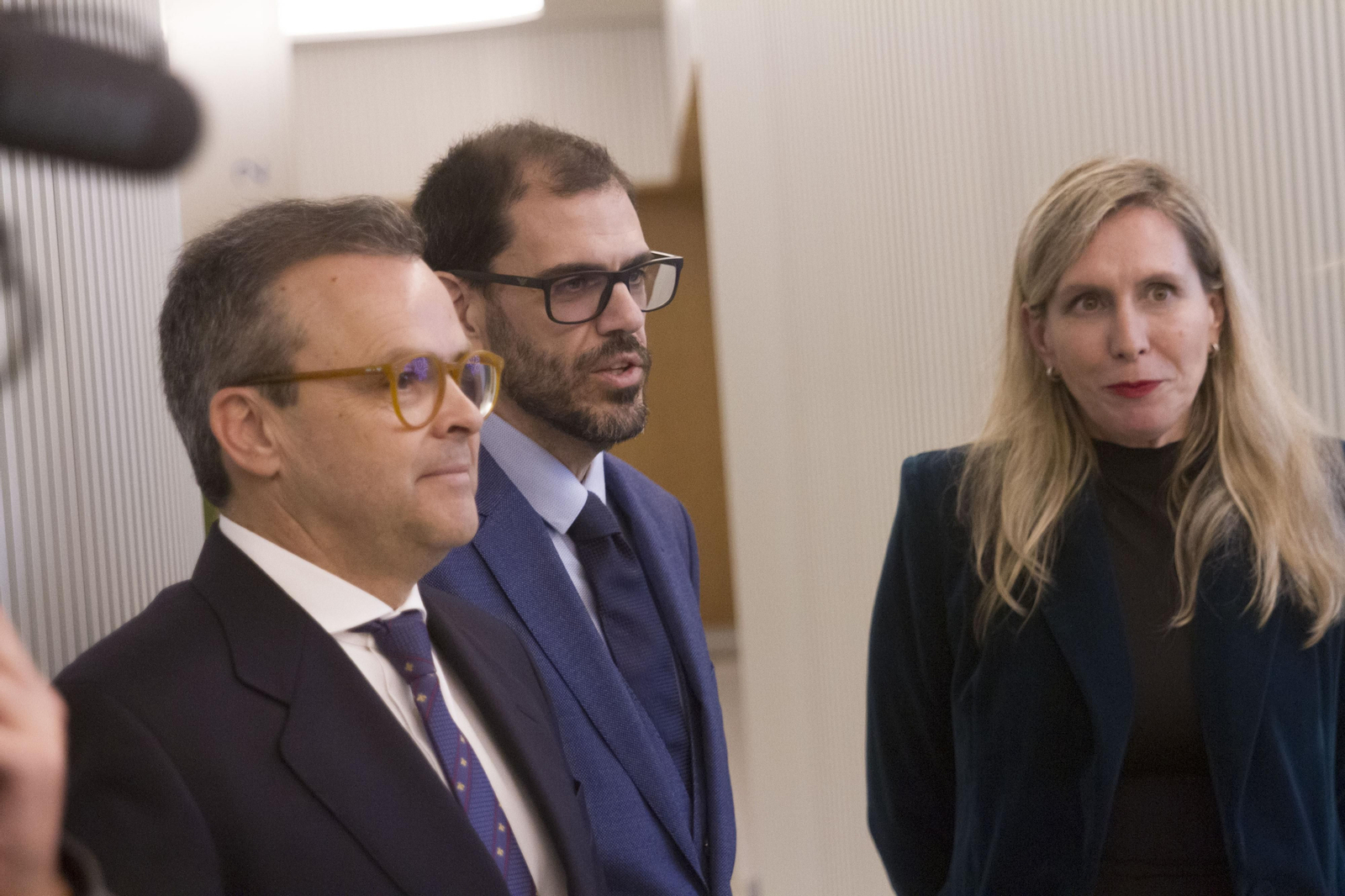 Juan Jesús Rodríguez Uranga con miembros del equipo