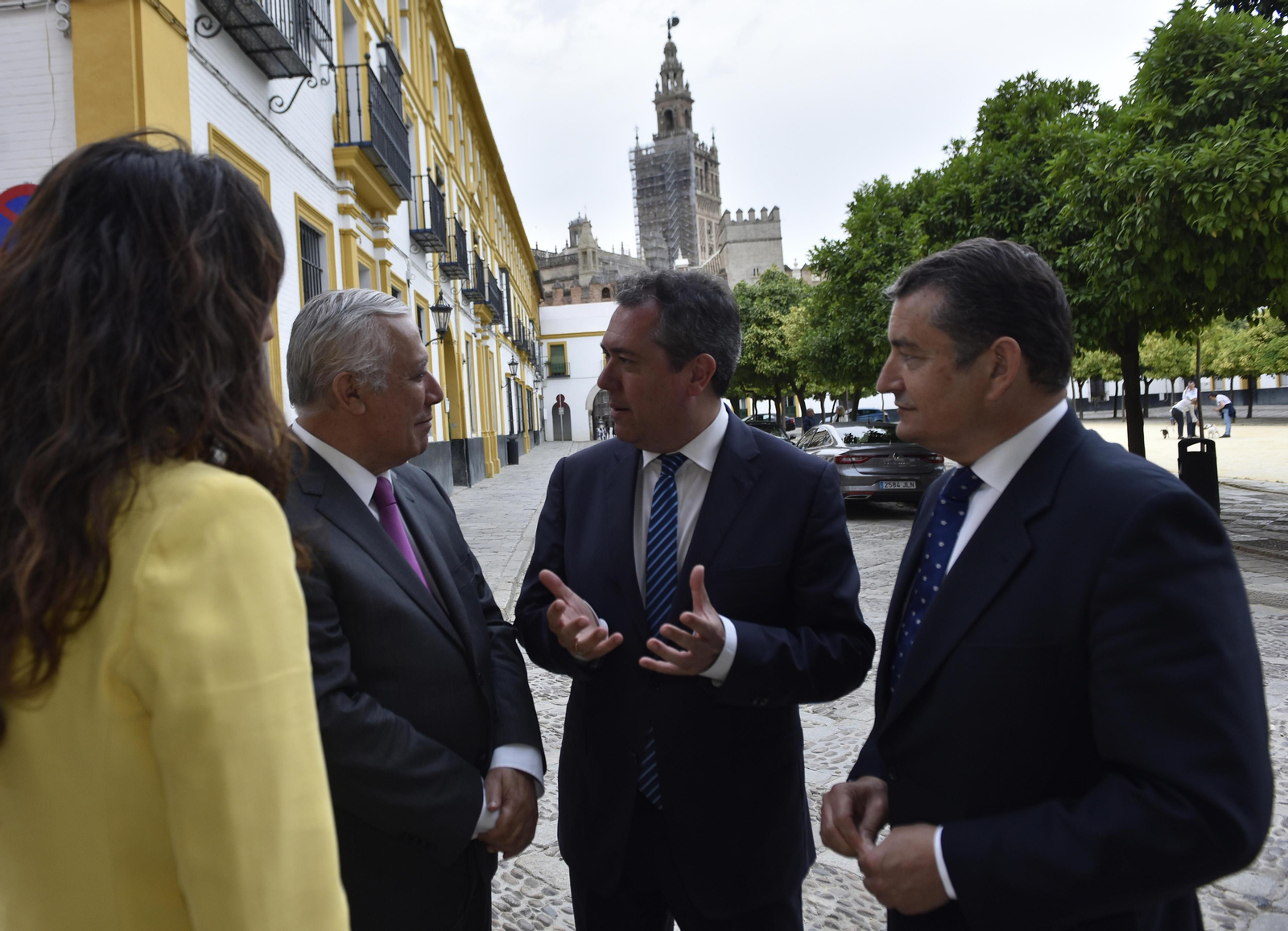 Los asistentes al VII Premio Manuel Clavero