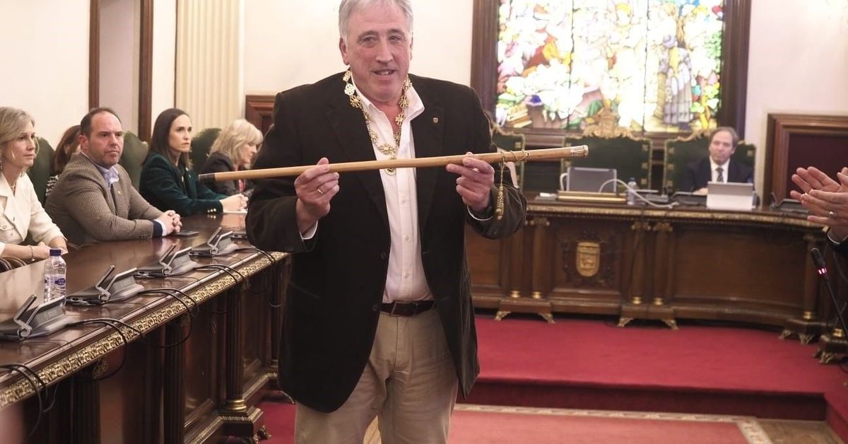 El PSOE materializa la entrega de la alcaldía de Pamplona a Bildu