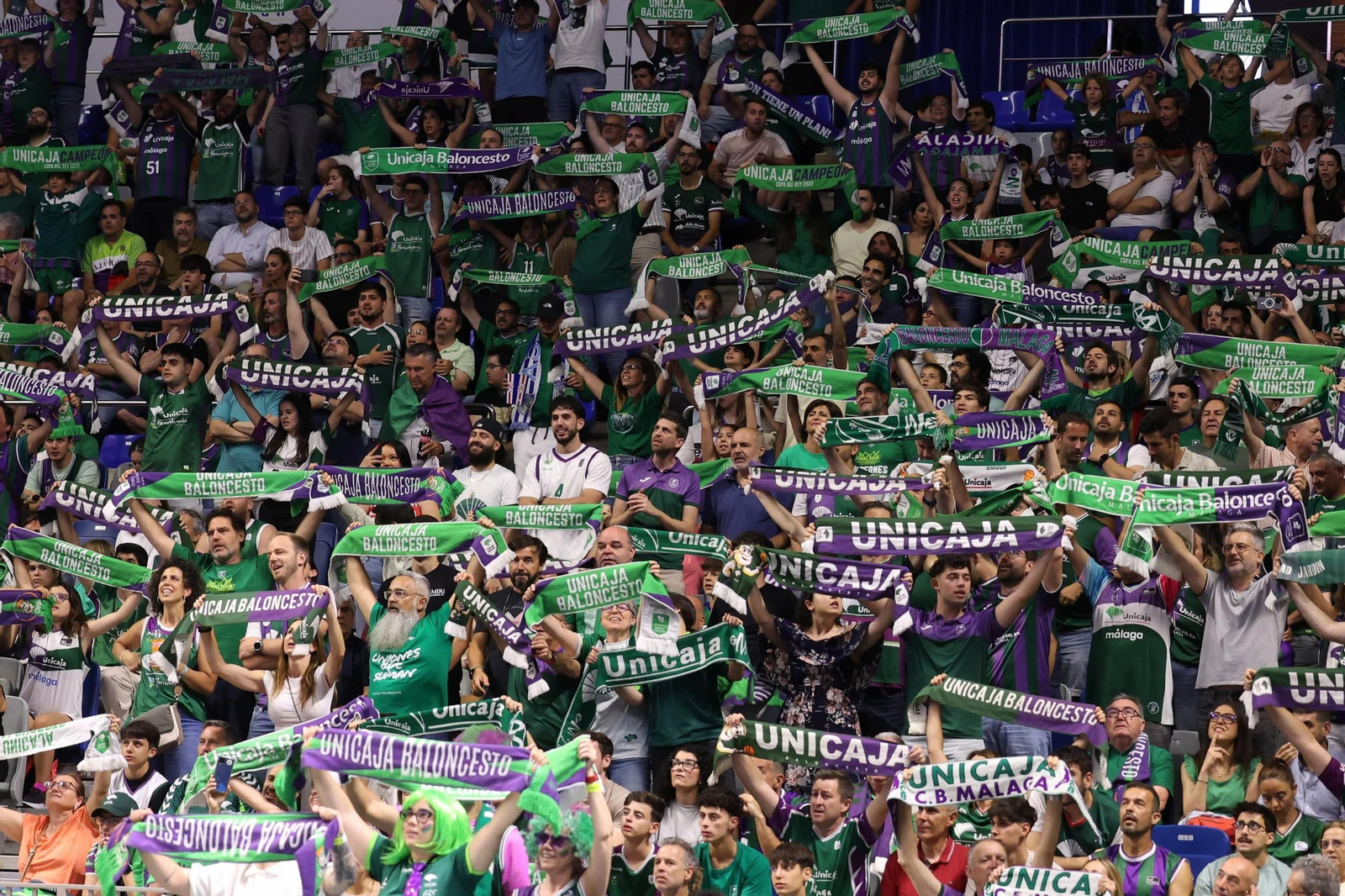Ambiente del primer partido.