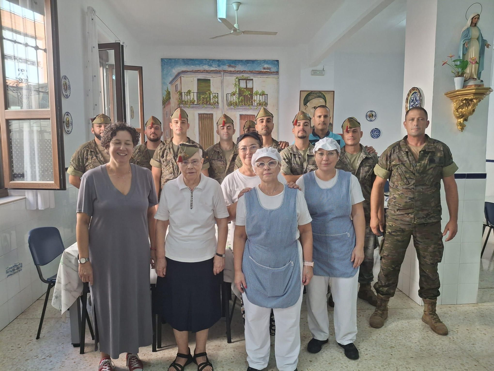 Los legionarios en el comedor social de La Milagrosa
